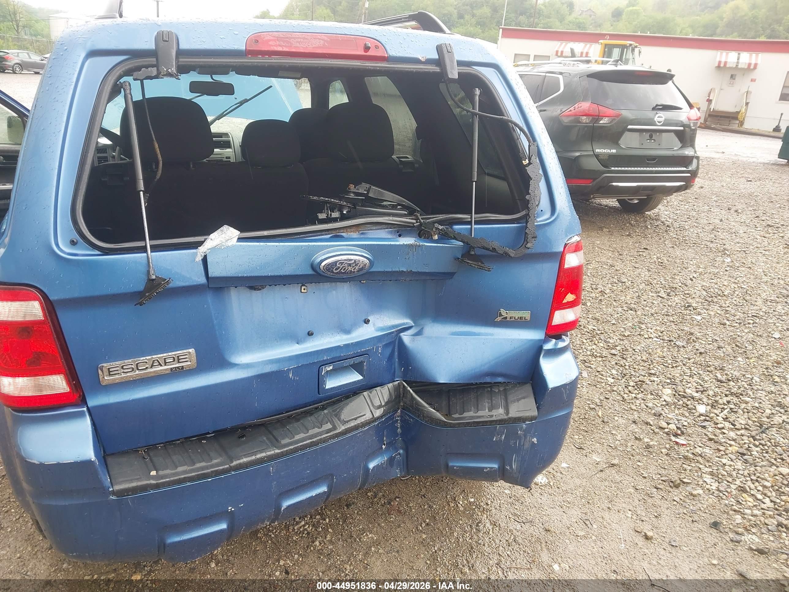 FORD ESCAPE image 6