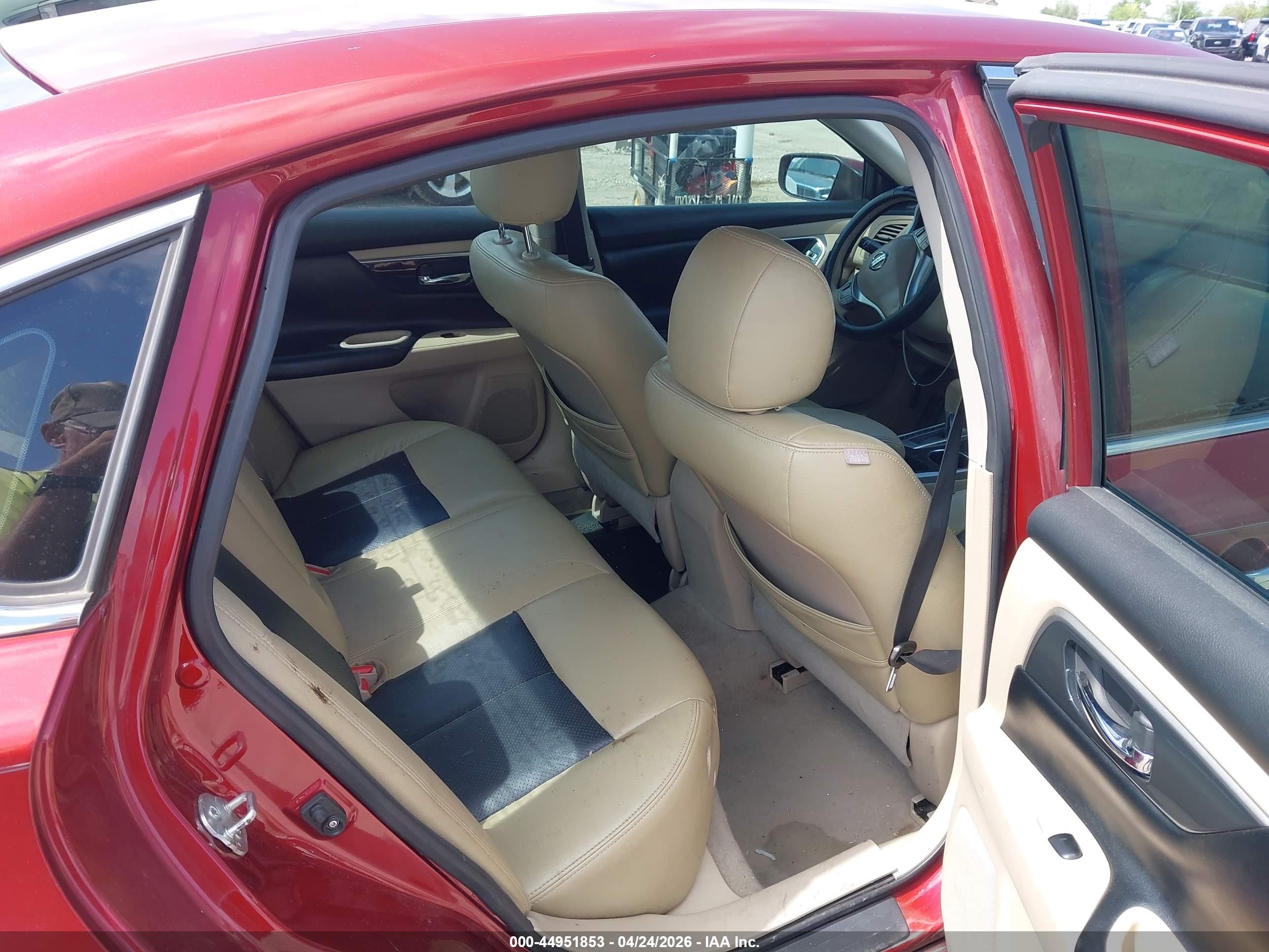 NISSAN ALTIMA image 8