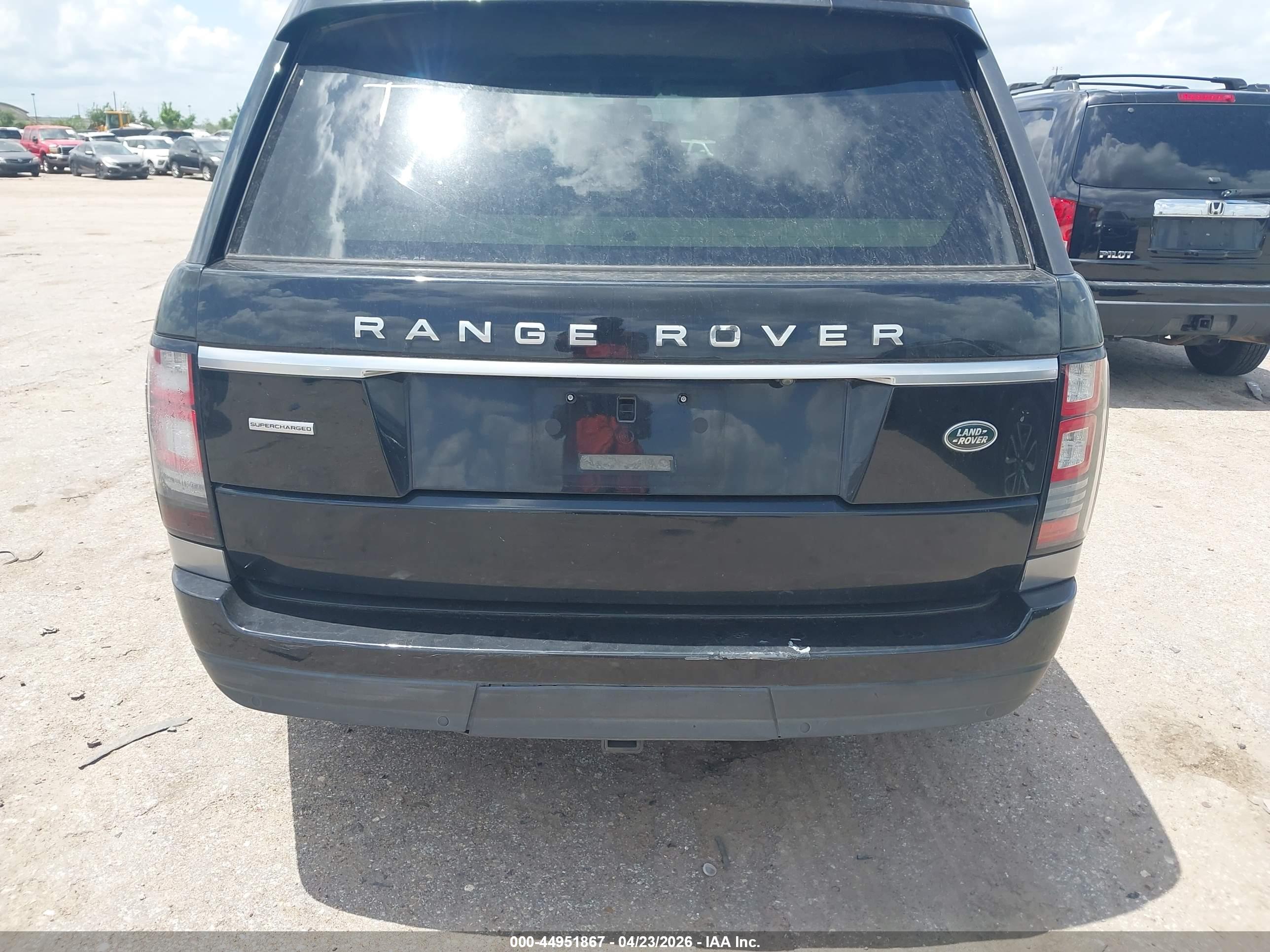 LAND ROVER image 6