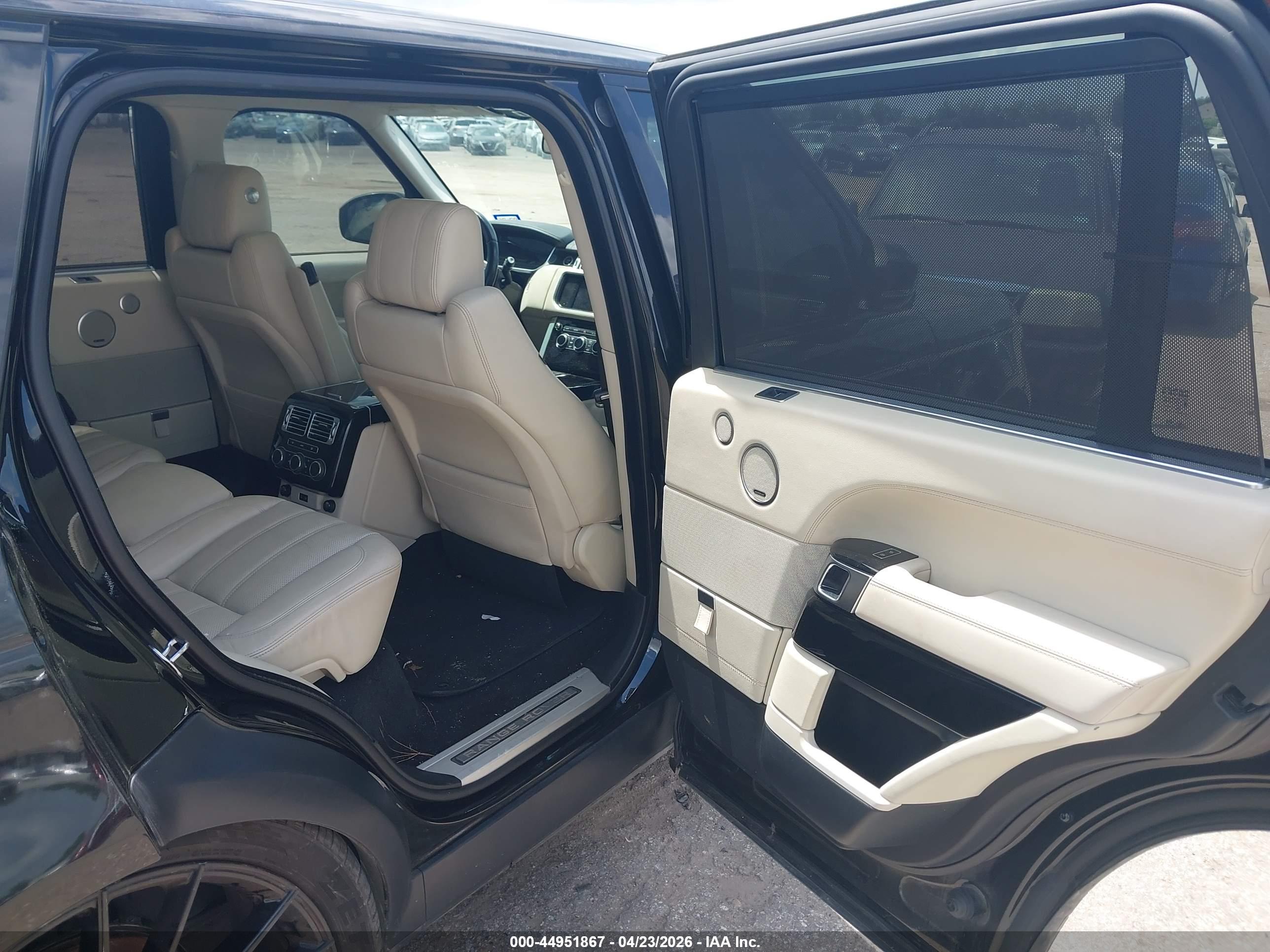 LAND ROVER image 8
