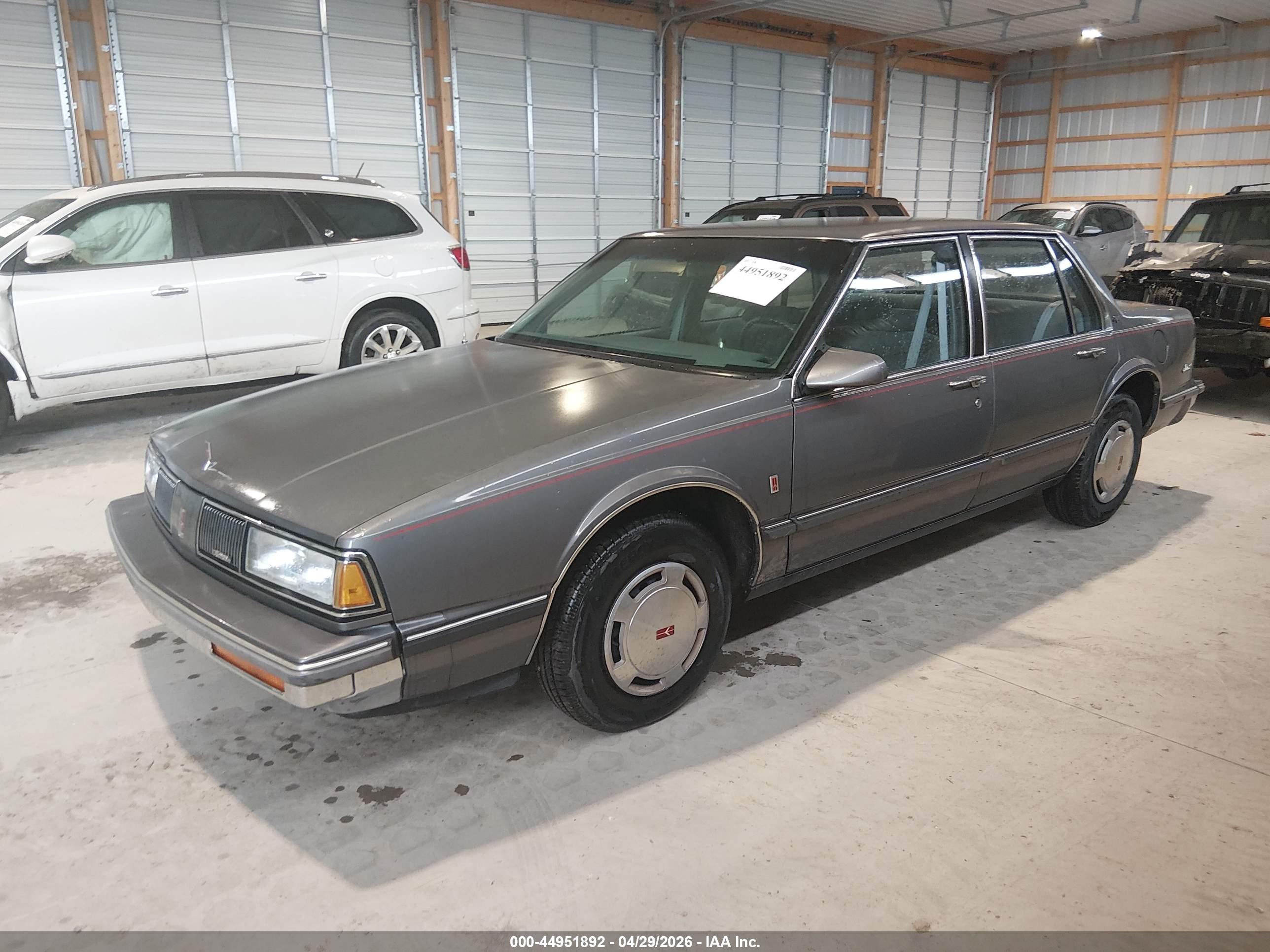 OLDSMOBILE DELTA image 2