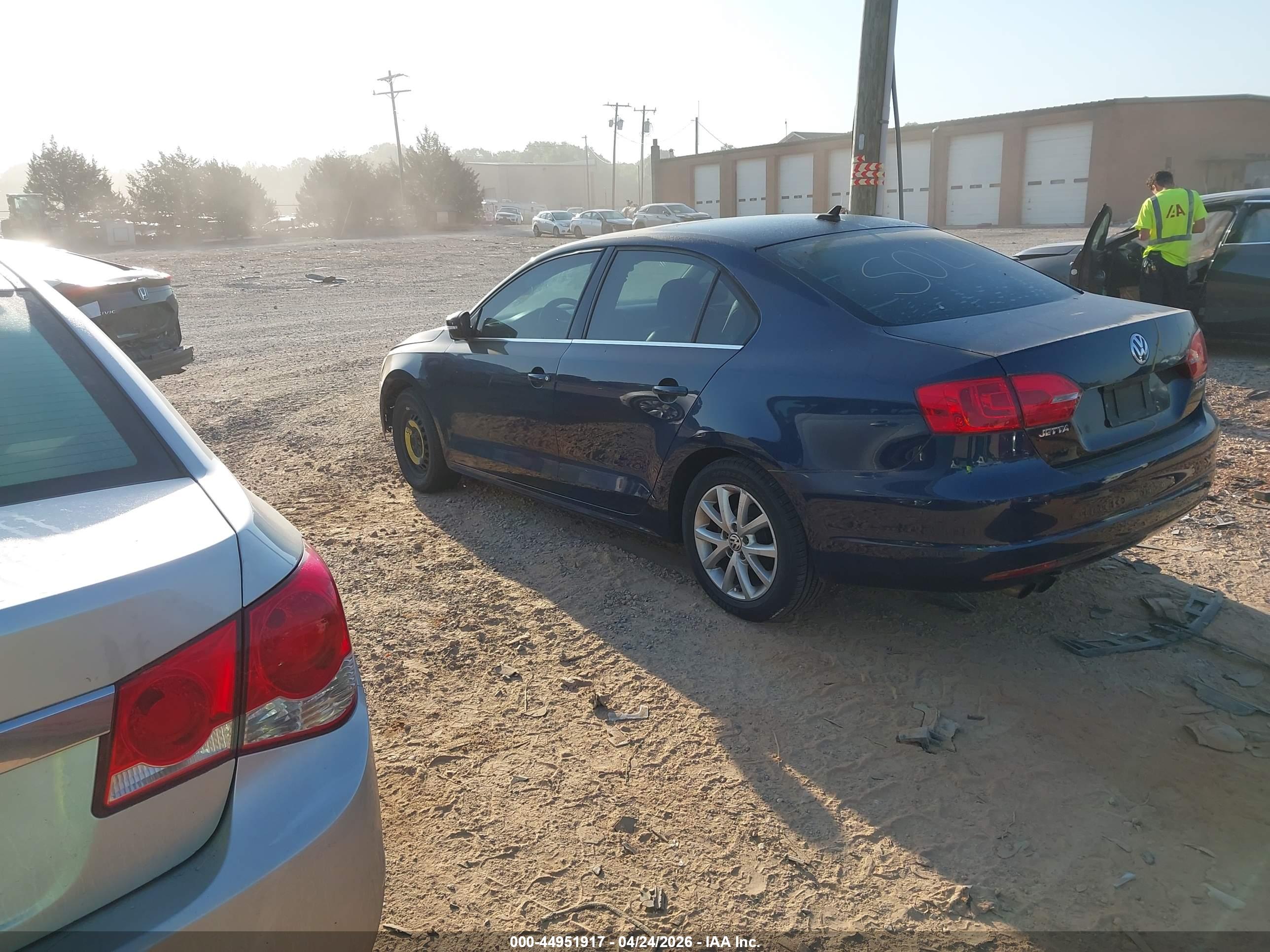 VOLKSWAGEN JETTA image 3
