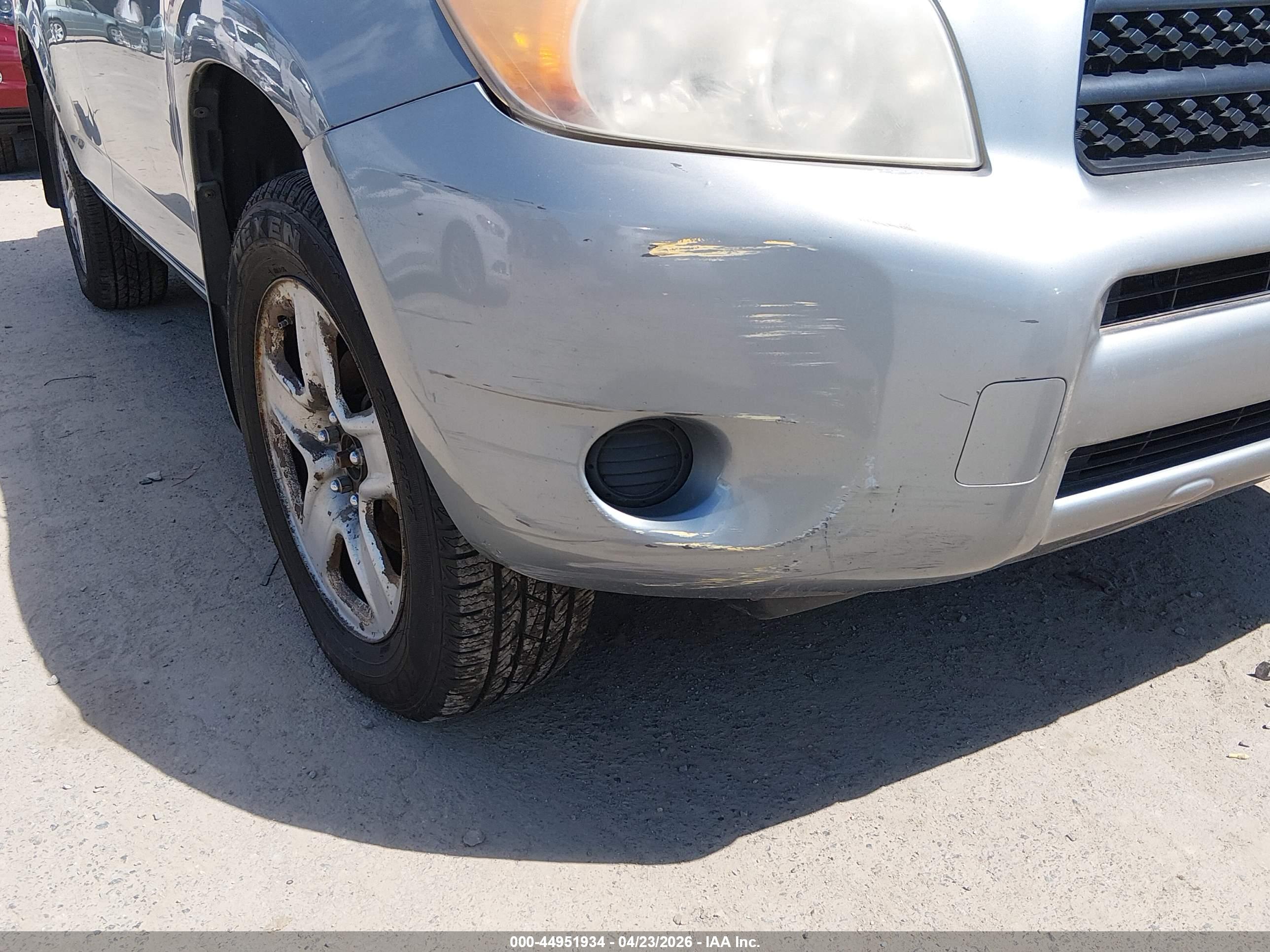 TOYOTA RAV4 image 6