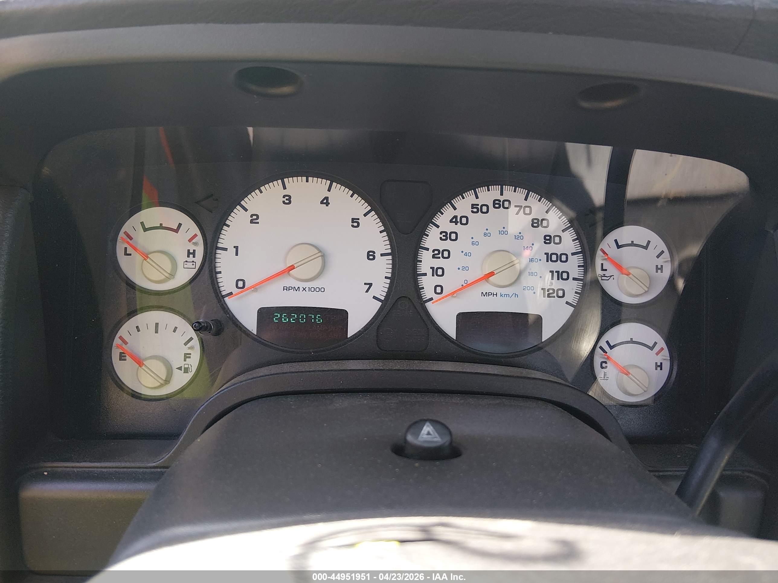 DODGE RAM image 7