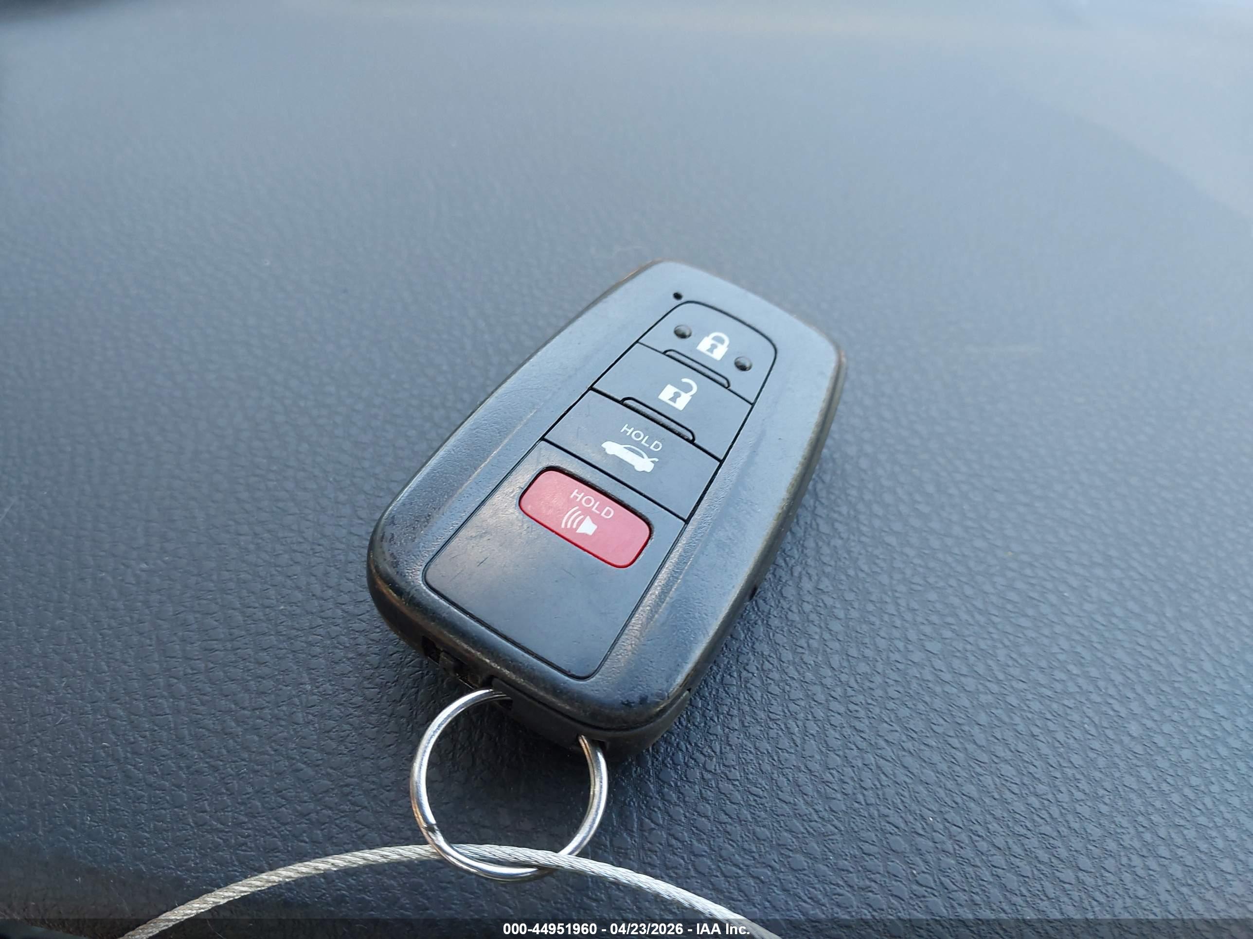 TOYOTA CAMRY image 11