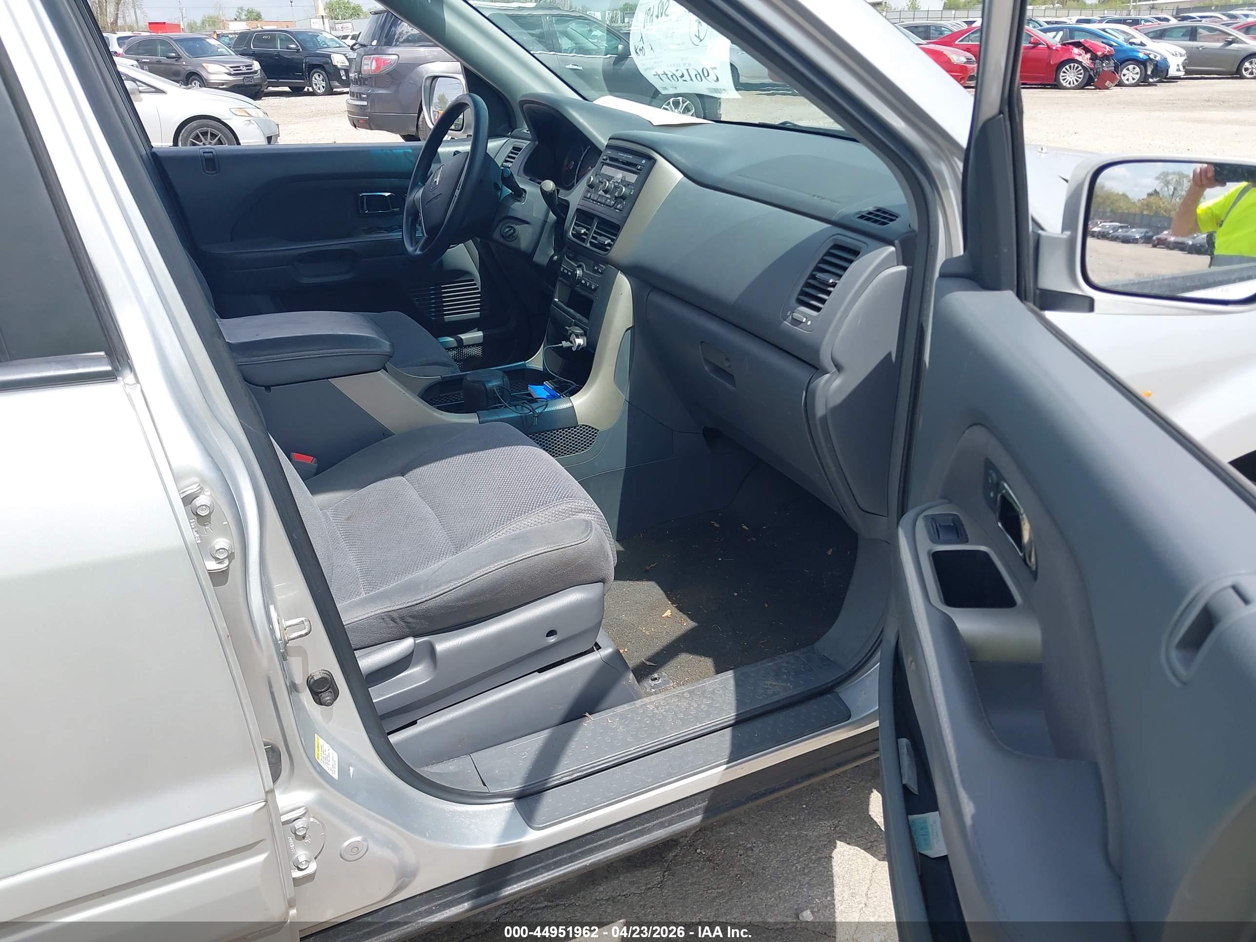 HONDA PILOT image 5