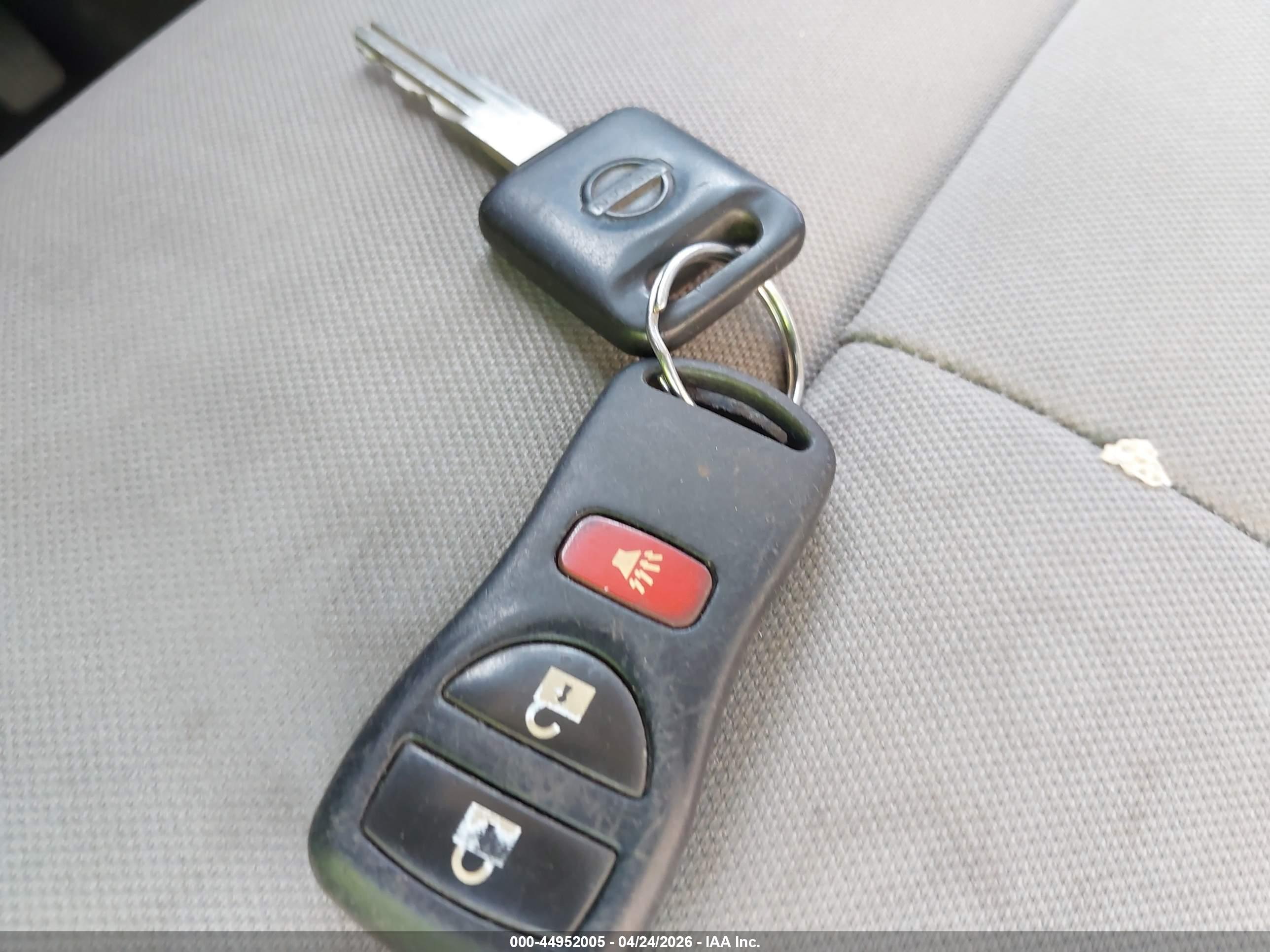 NISSAN NV image 11