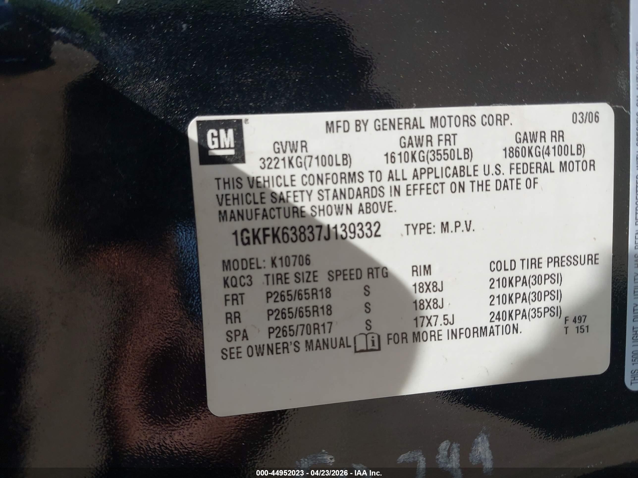 GMC YUKON image 9