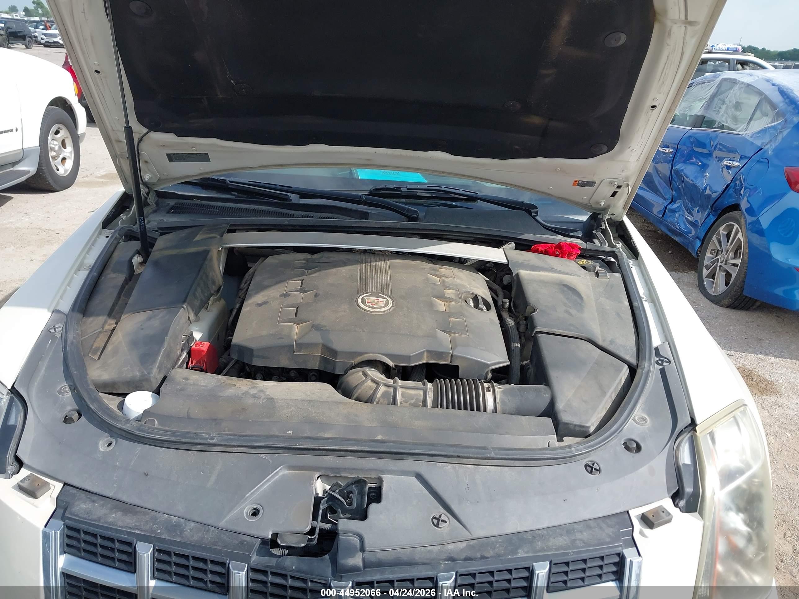 CADILLAC CTS image 10