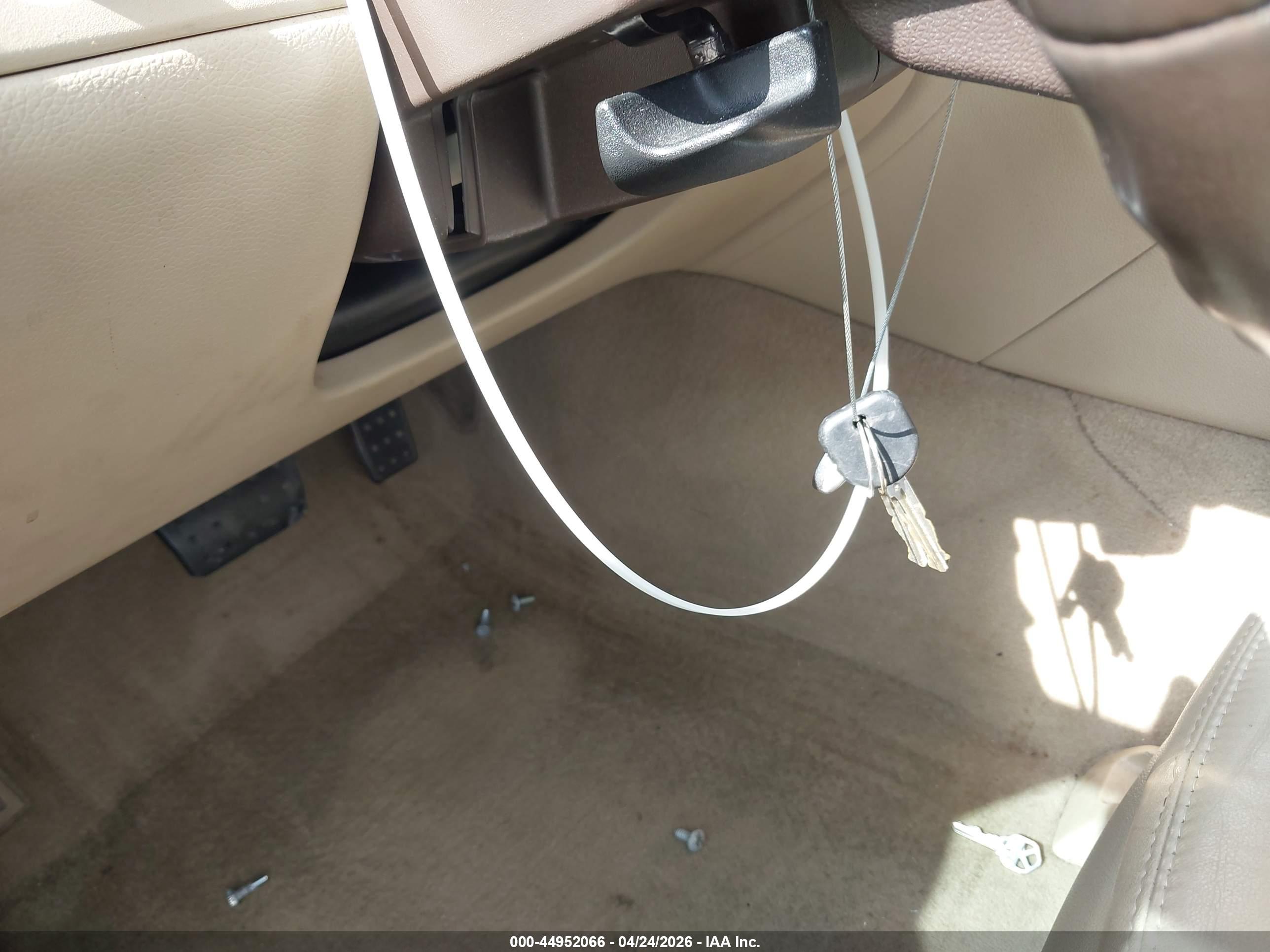 CADILLAC CTS image 11