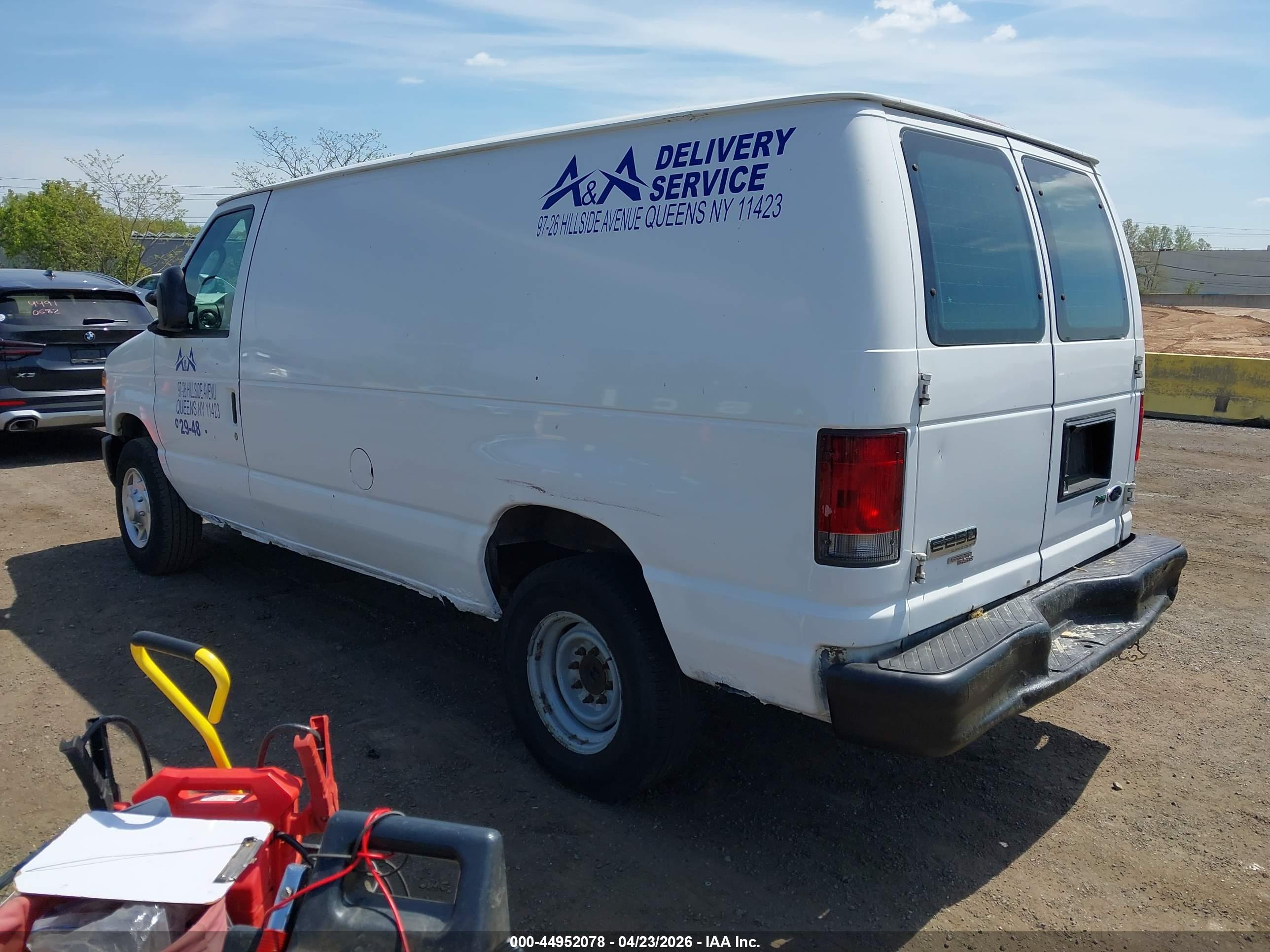 FORD E-250 image 3