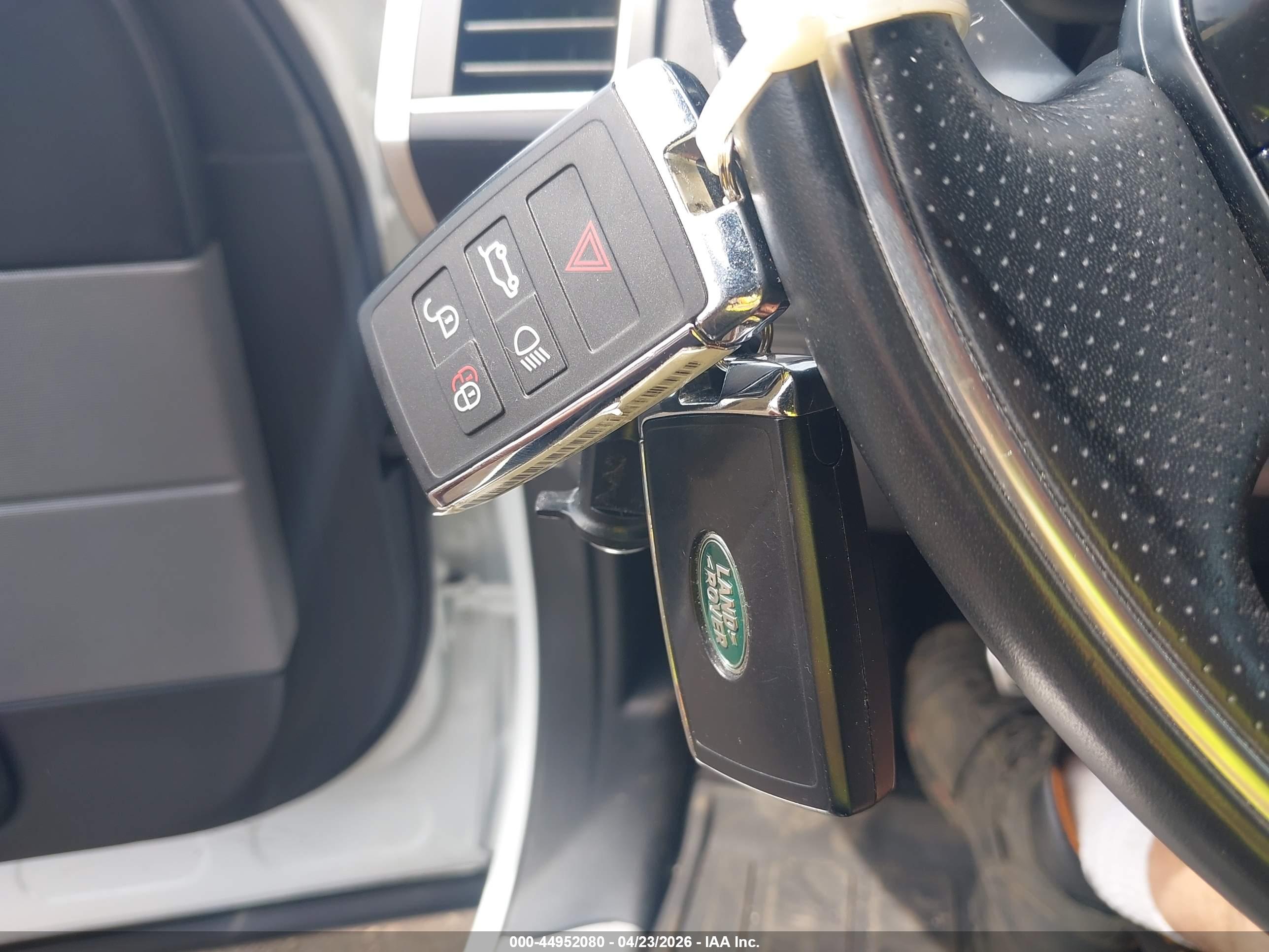 LAND ROVER image 11