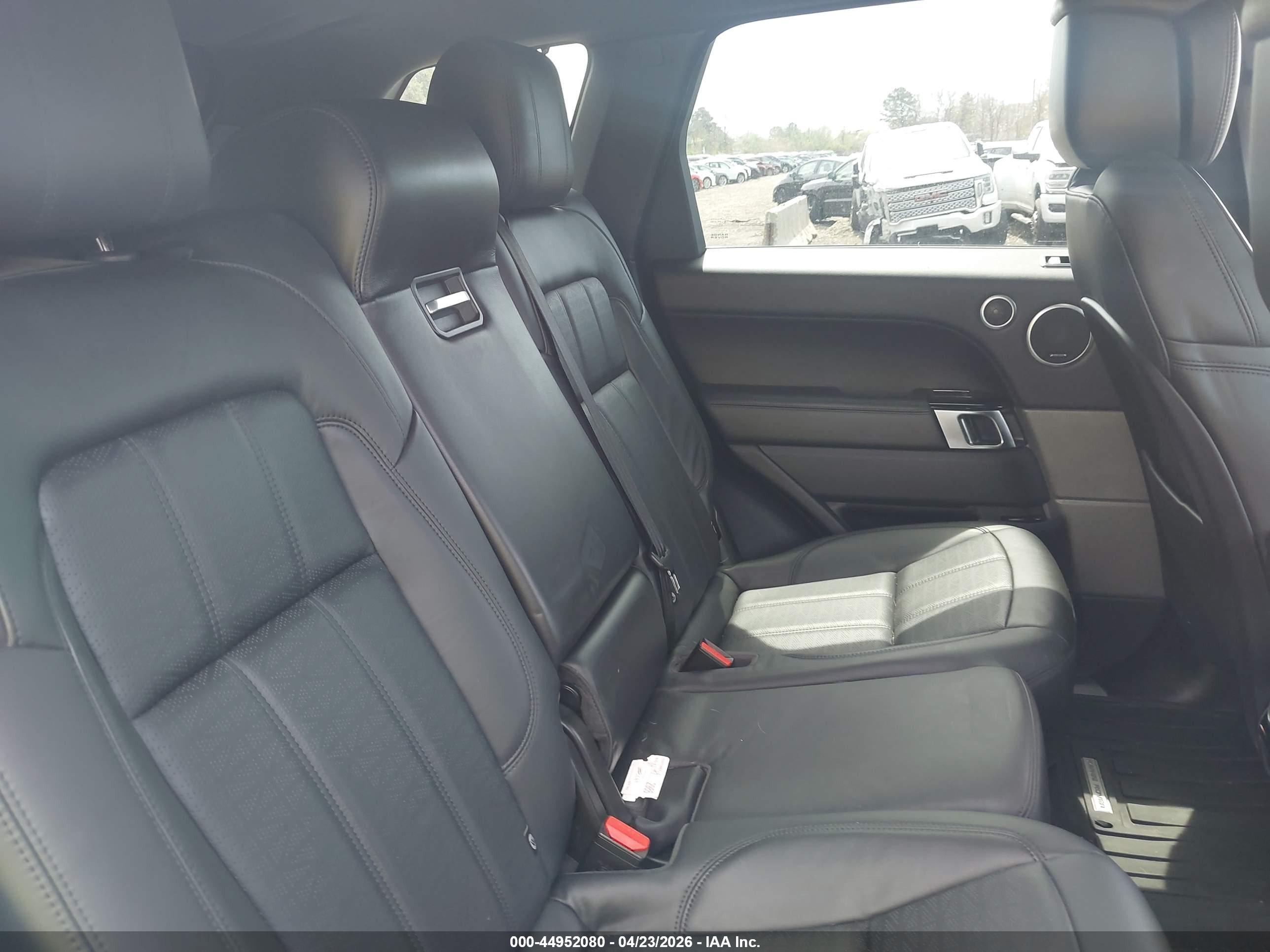 LAND ROVER image 8