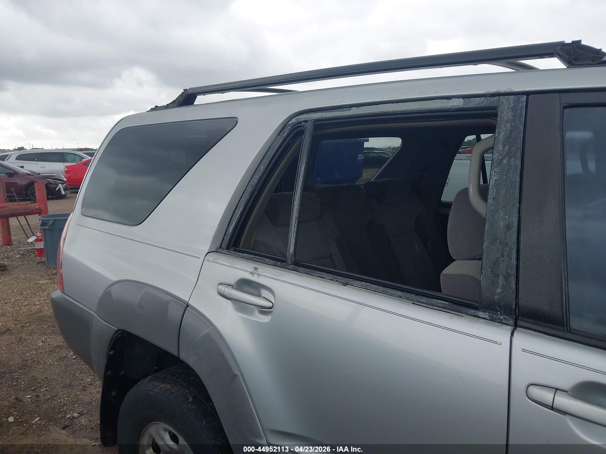 TOYOTA 4RUNNER image 6