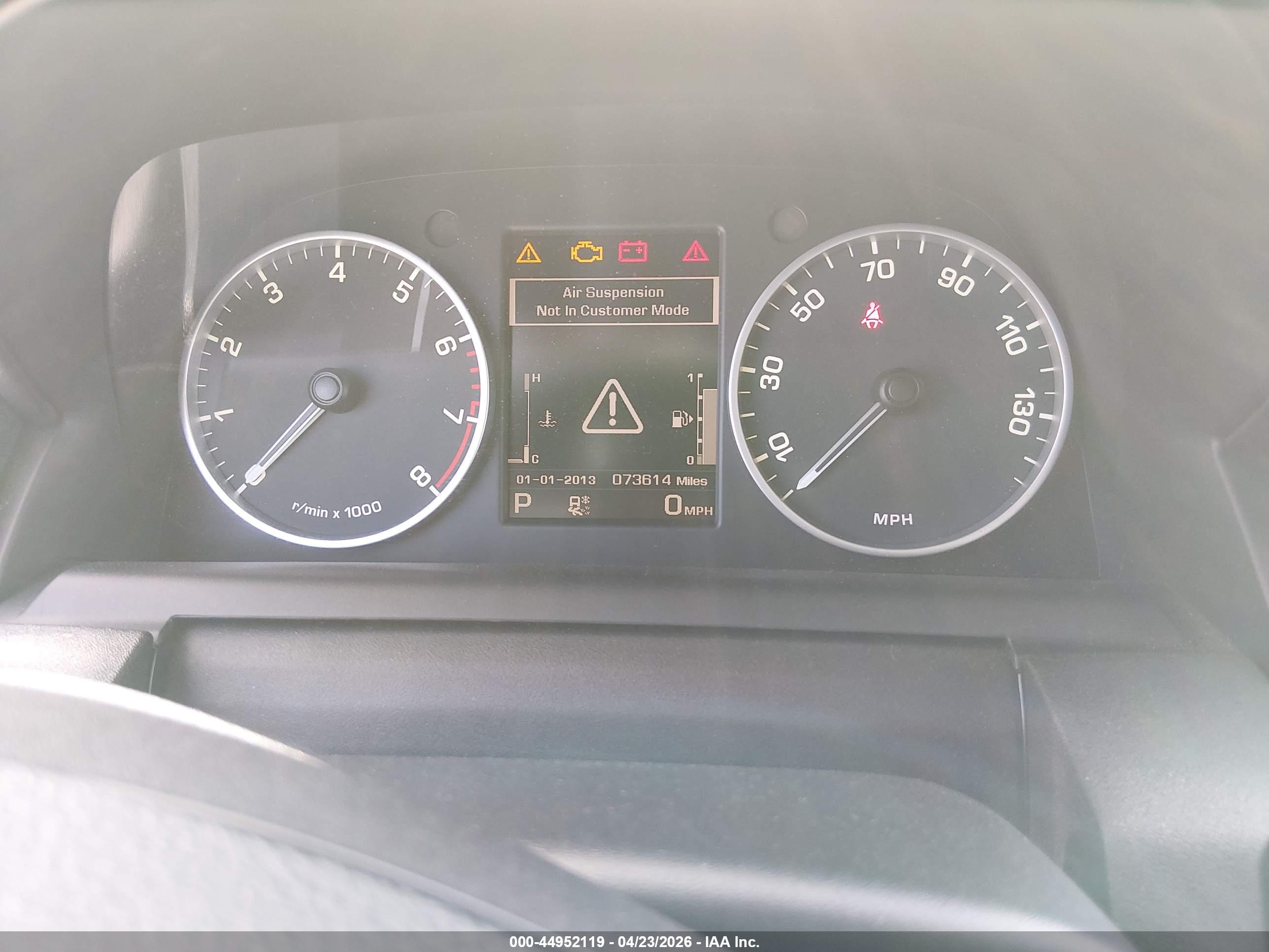 LAND ROVER image 7