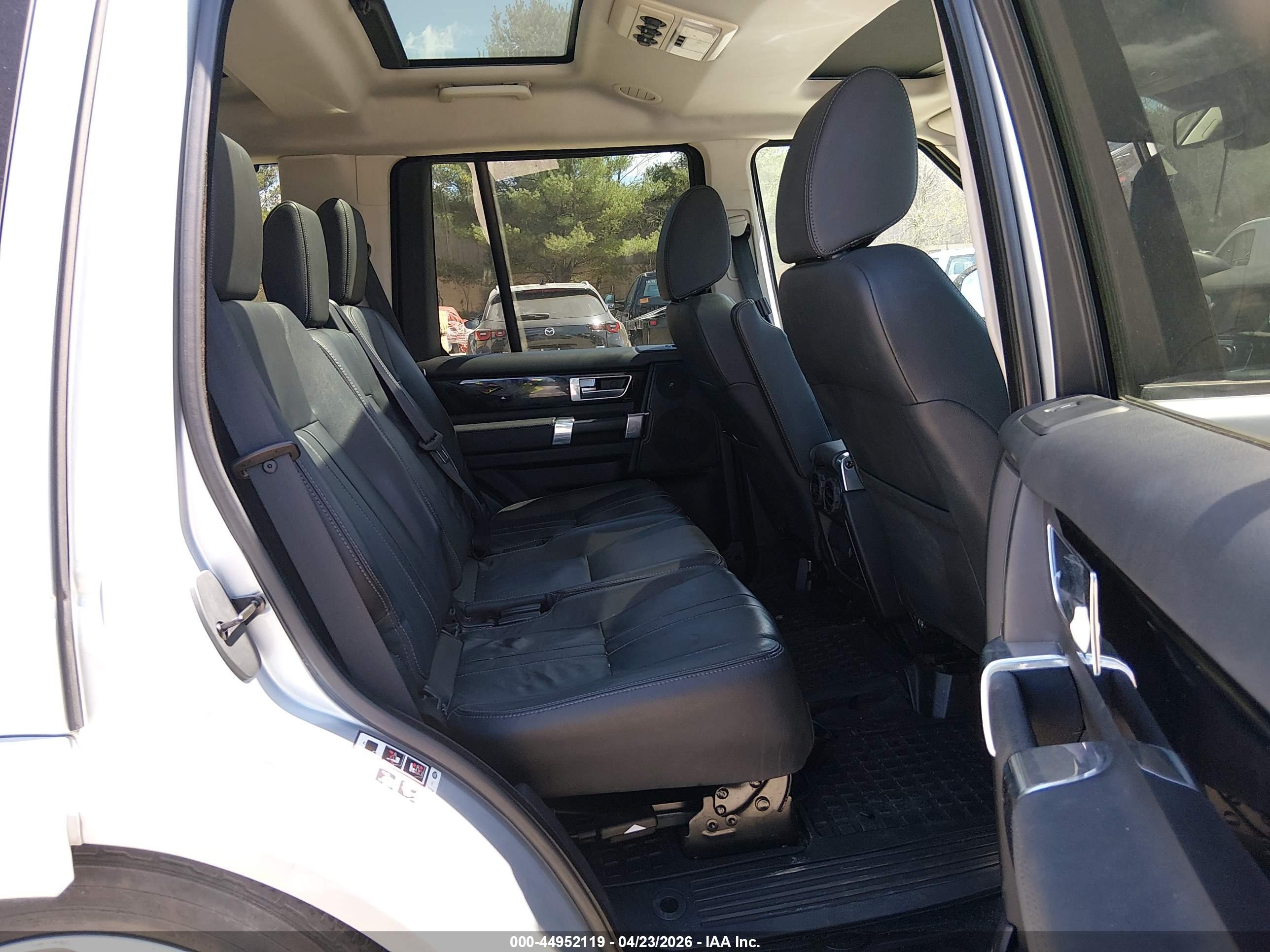 LAND ROVER image 8