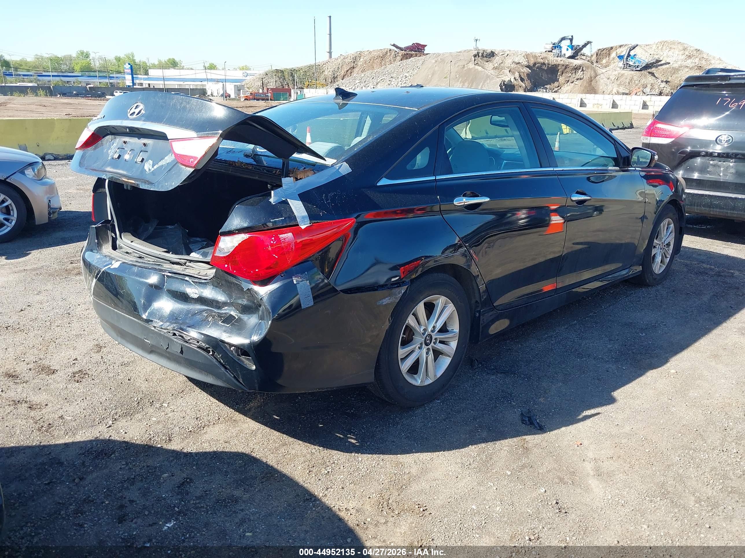 HYUNDAI SONATA image 4