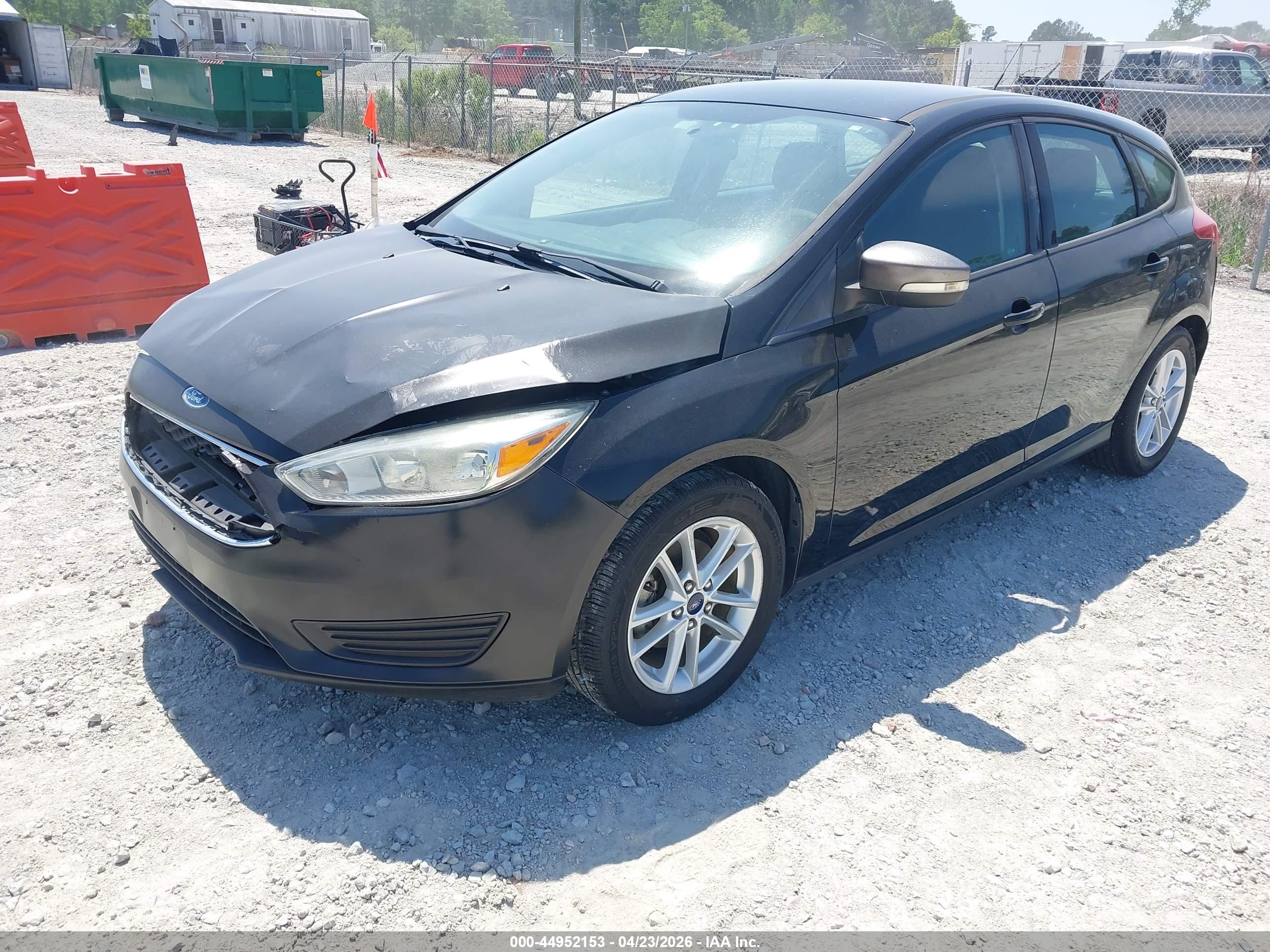 FORD FOCUS image 2