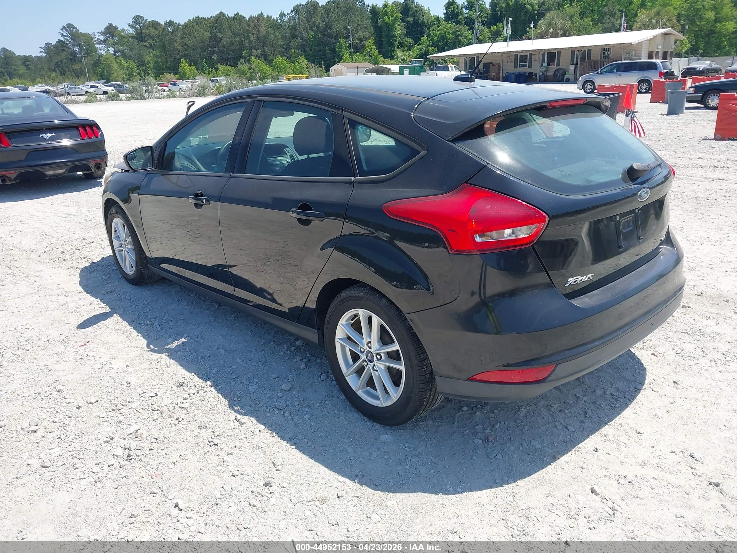 FORD FOCUS image 3