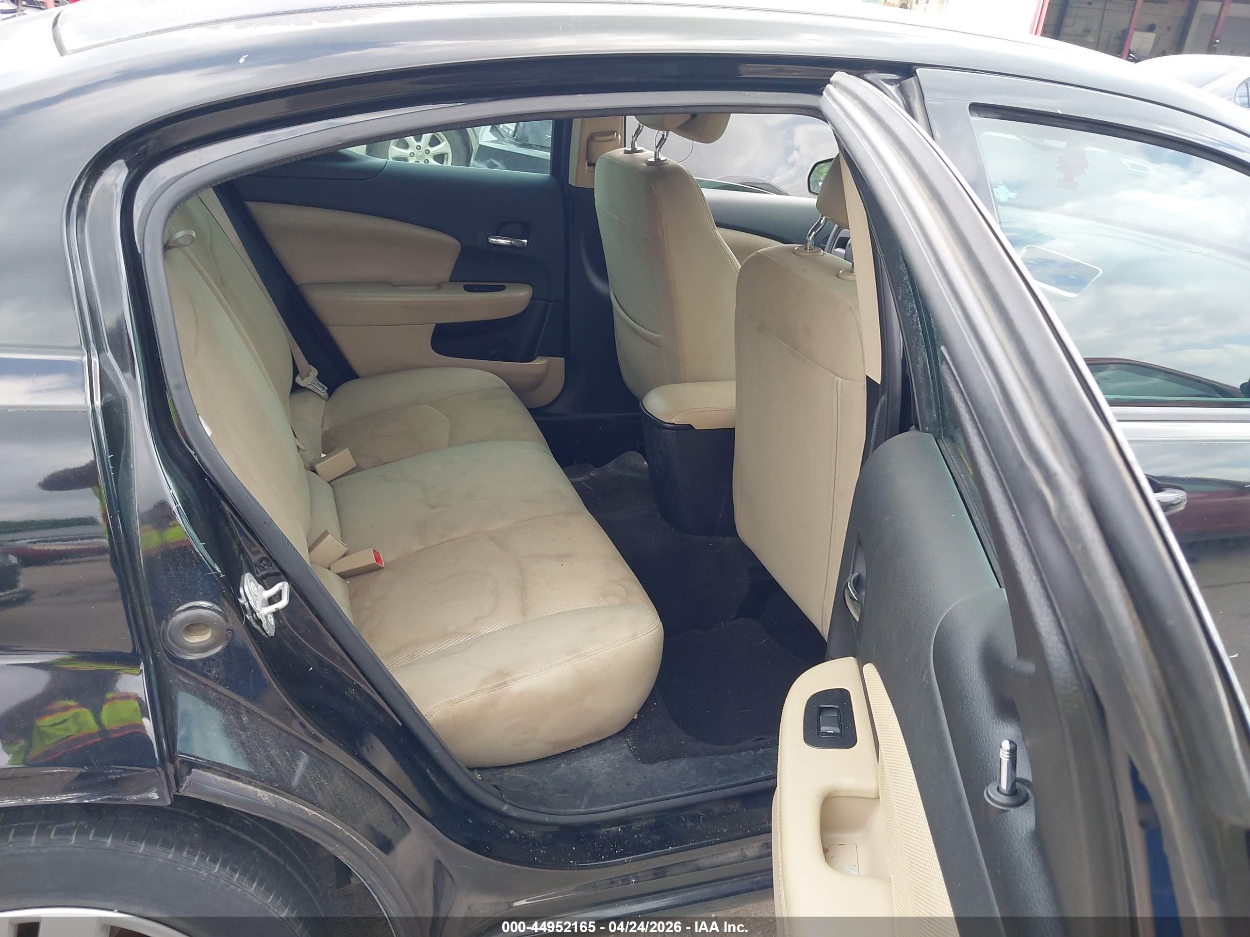 DODGE AVENGER image 8
