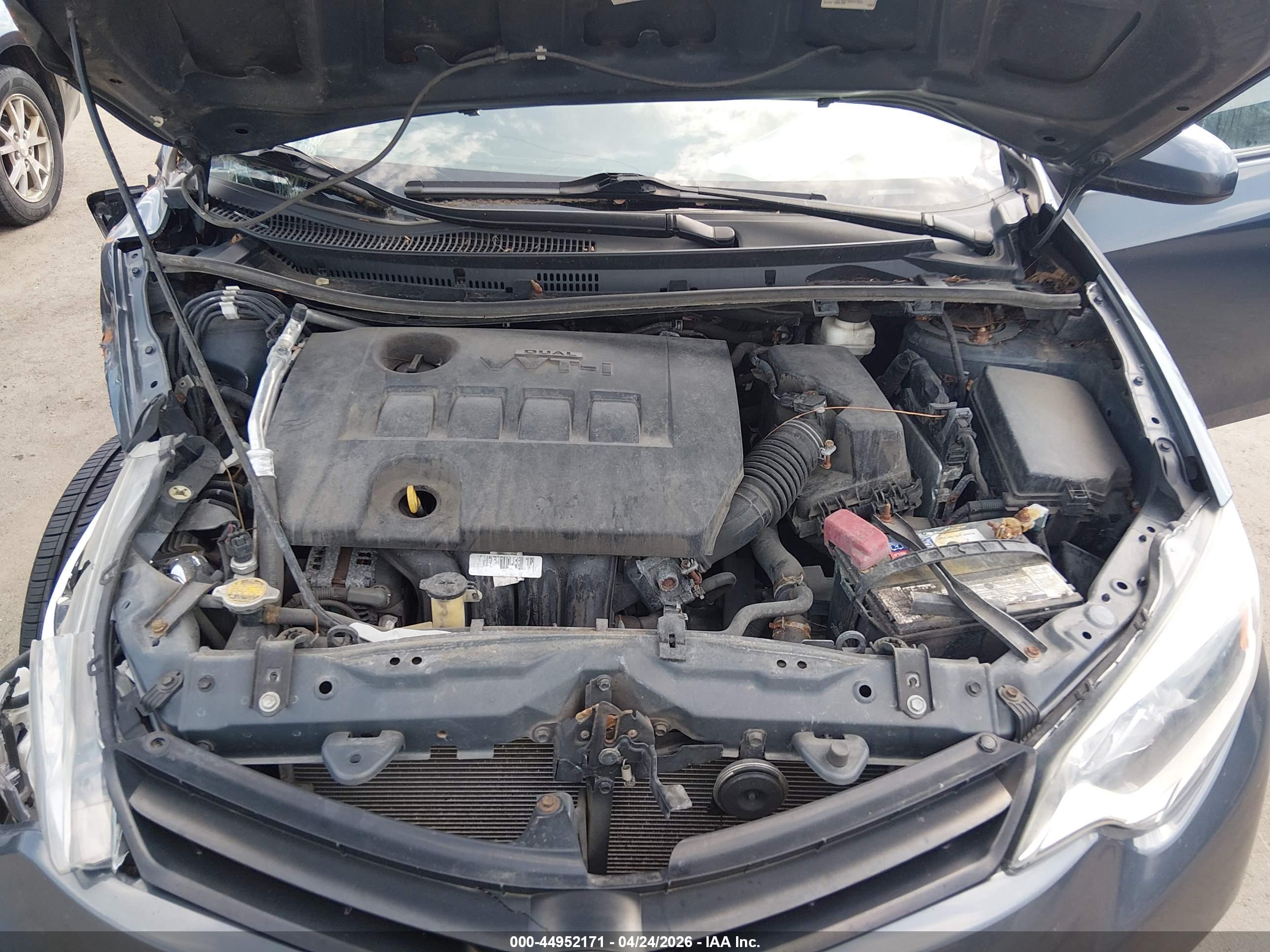TOYOTA COROLLA image 10