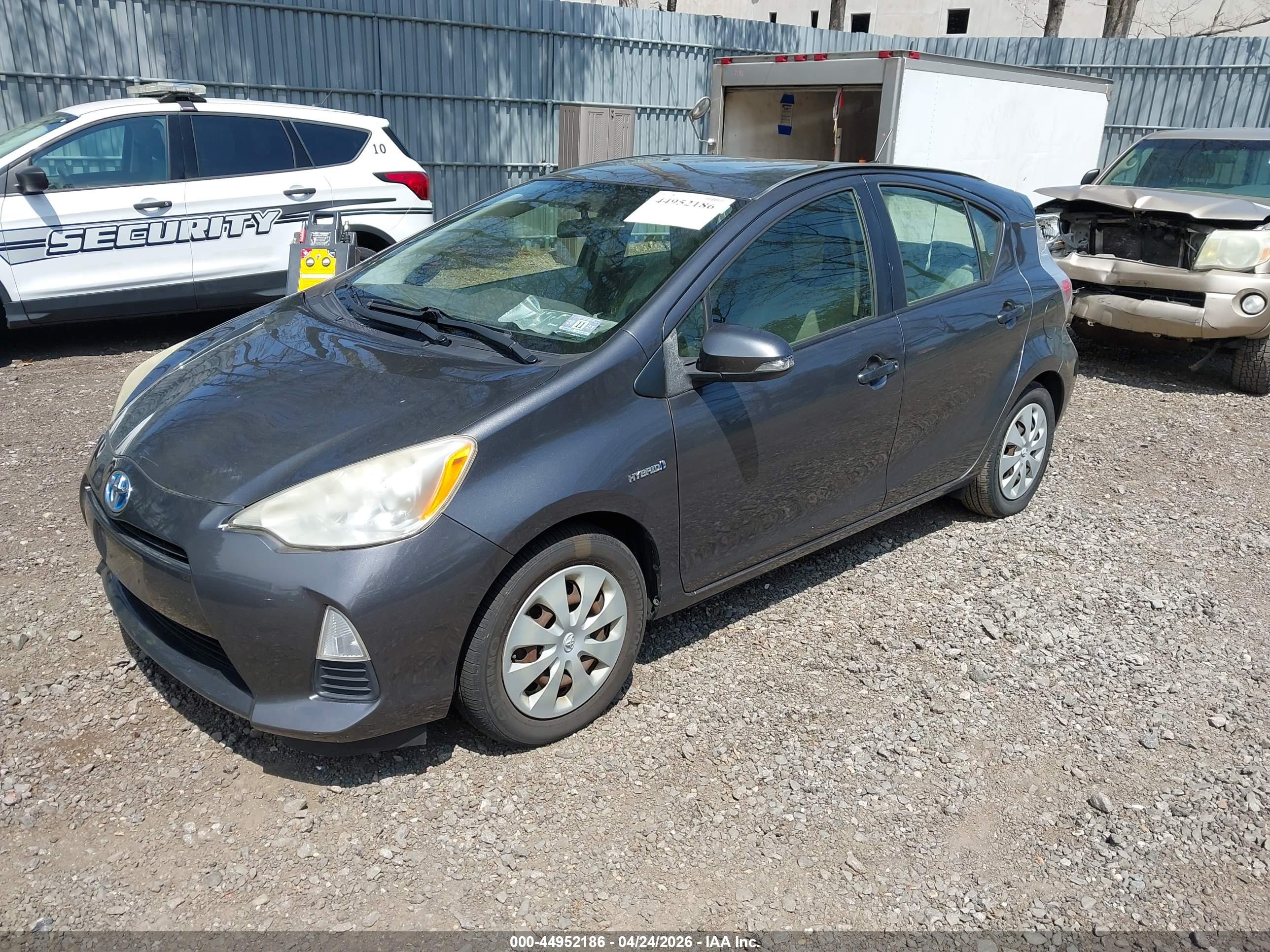 TOYOTA PRIUS image 2