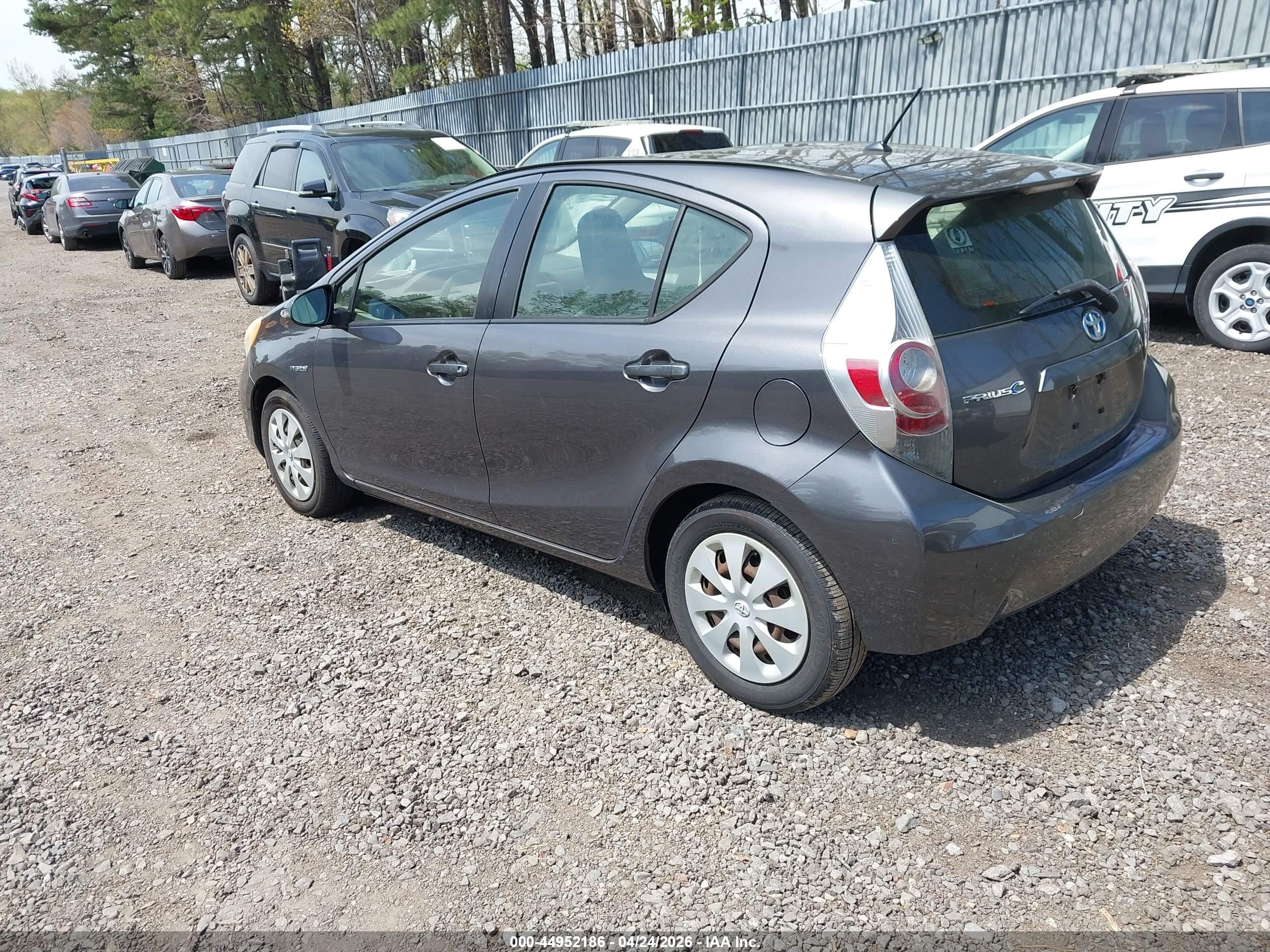 TOYOTA PRIUS image 3