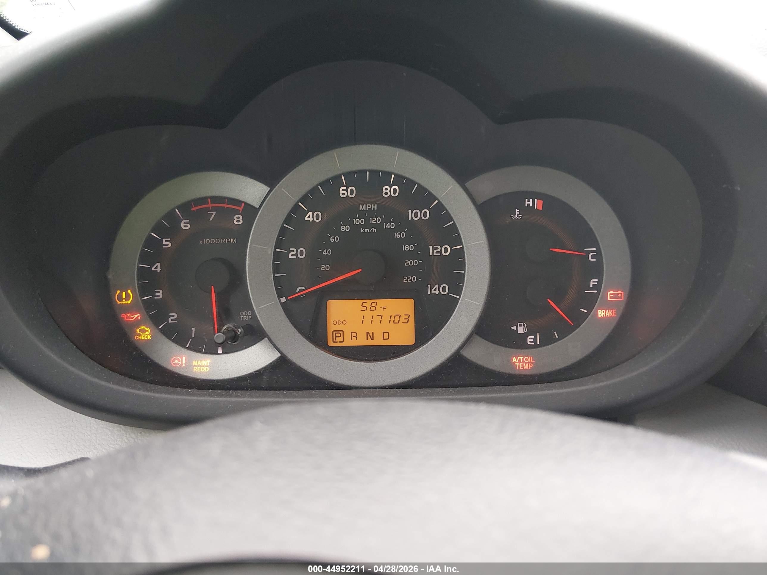 TOYOTA RAV4 image 7