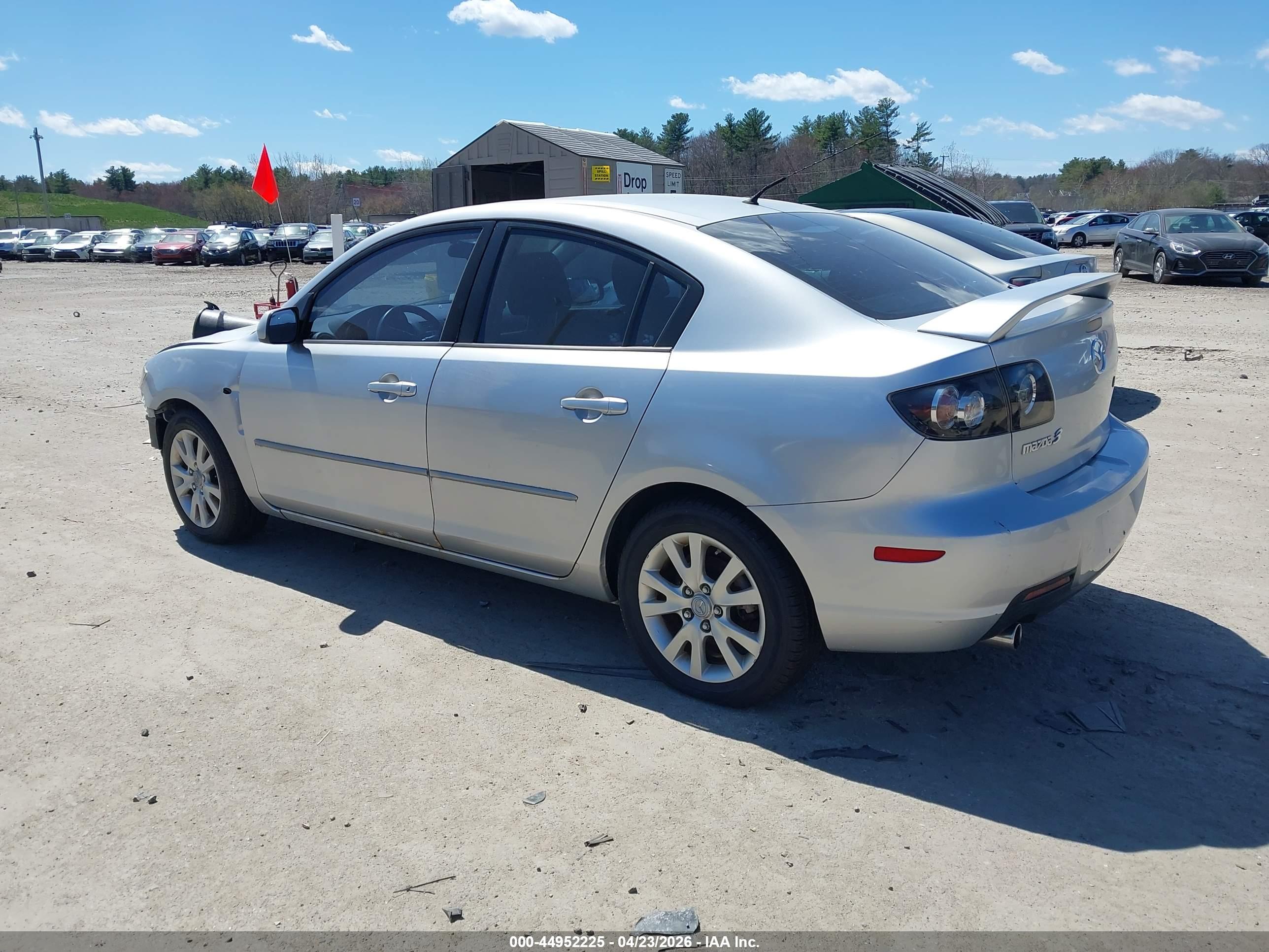 MAZDA MAZDA3 image 3