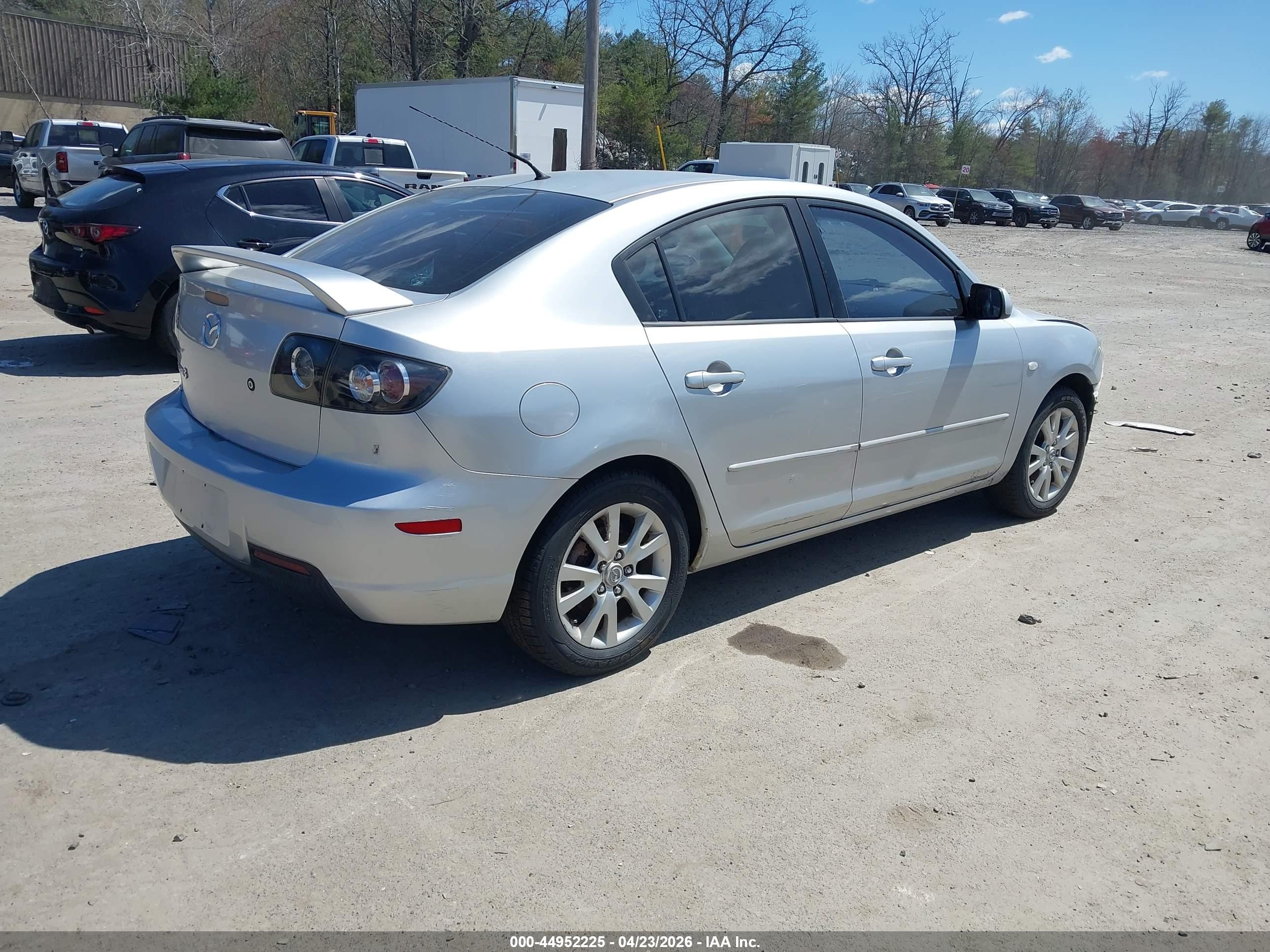 MAZDA MAZDA3 image 4