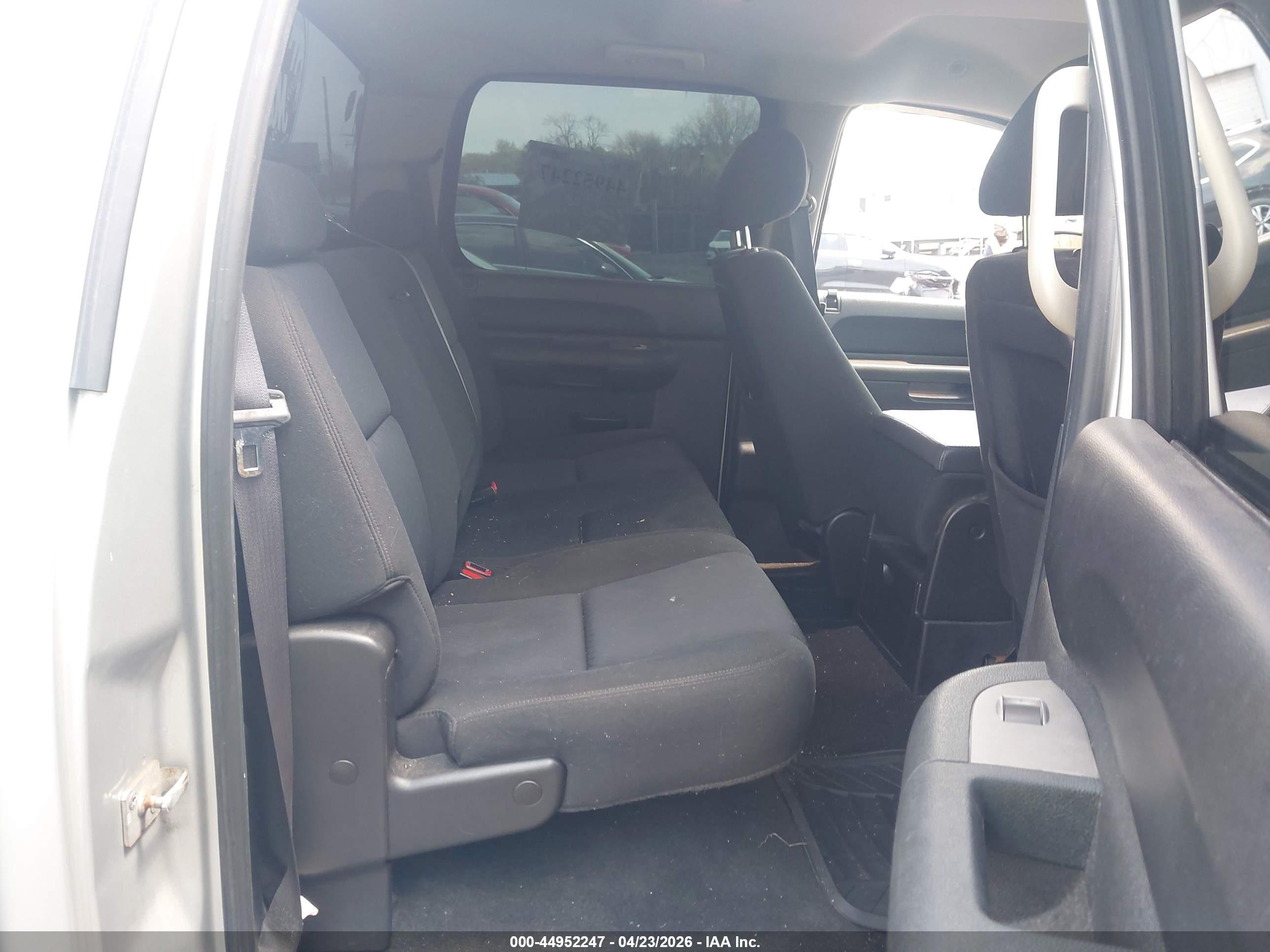 GMC SIERRA image 8