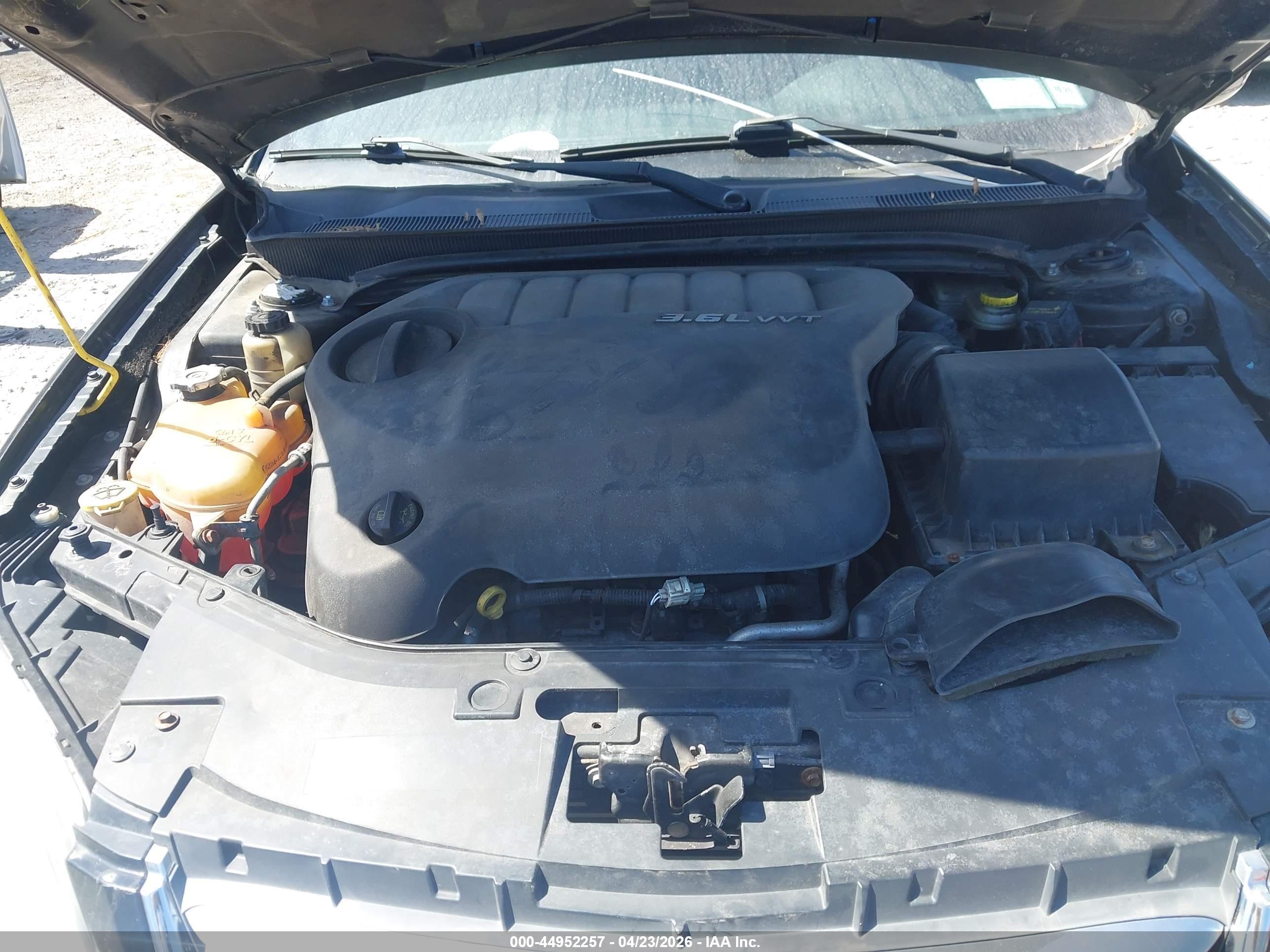 CHRYSLER 200 image 10
