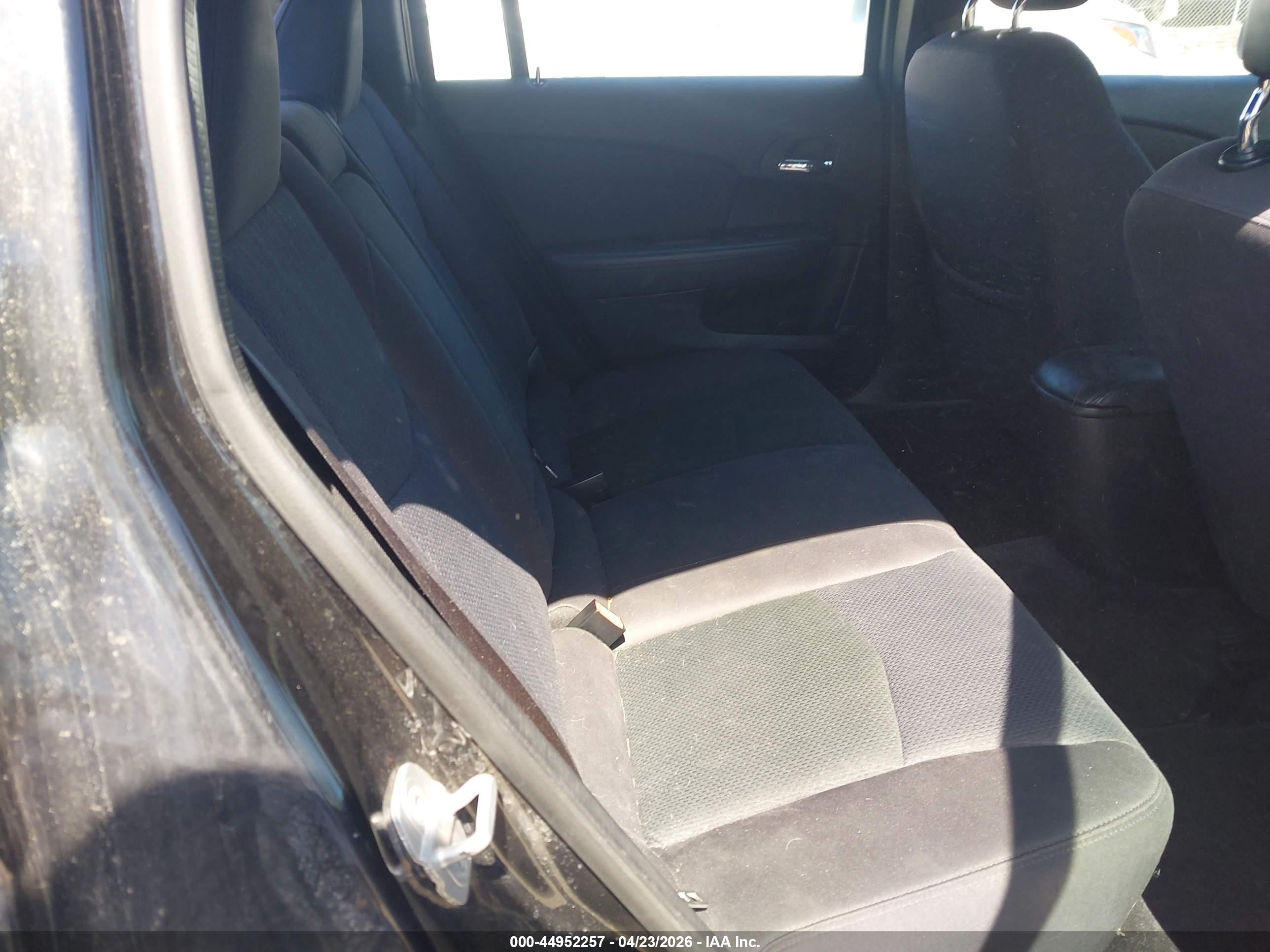 CHRYSLER 200 image 8