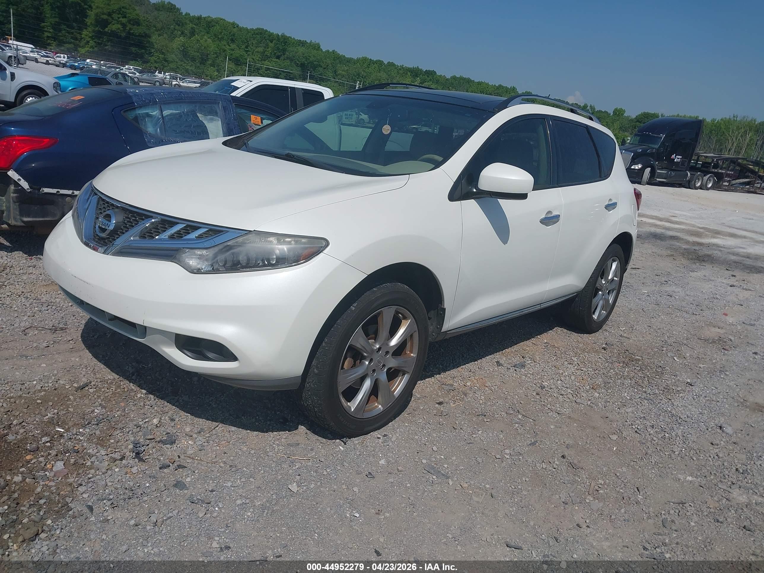 NISSAN MURANO image 2