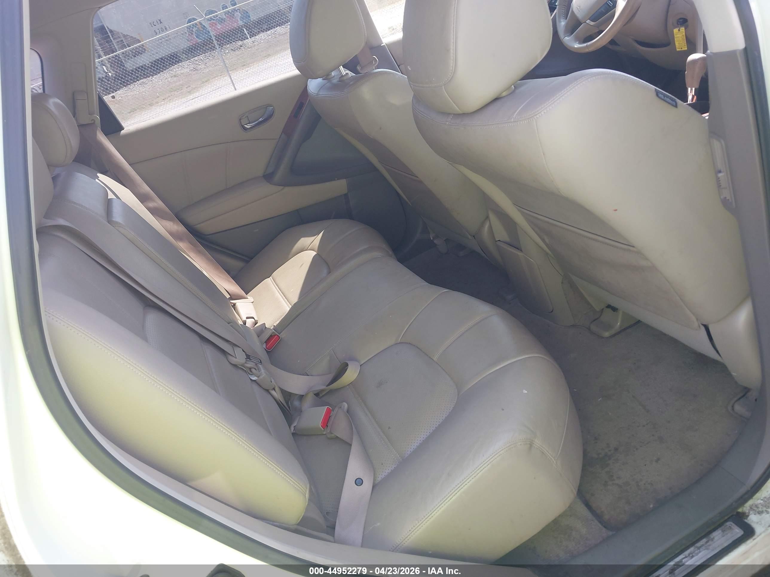 NISSAN MURANO image 8
