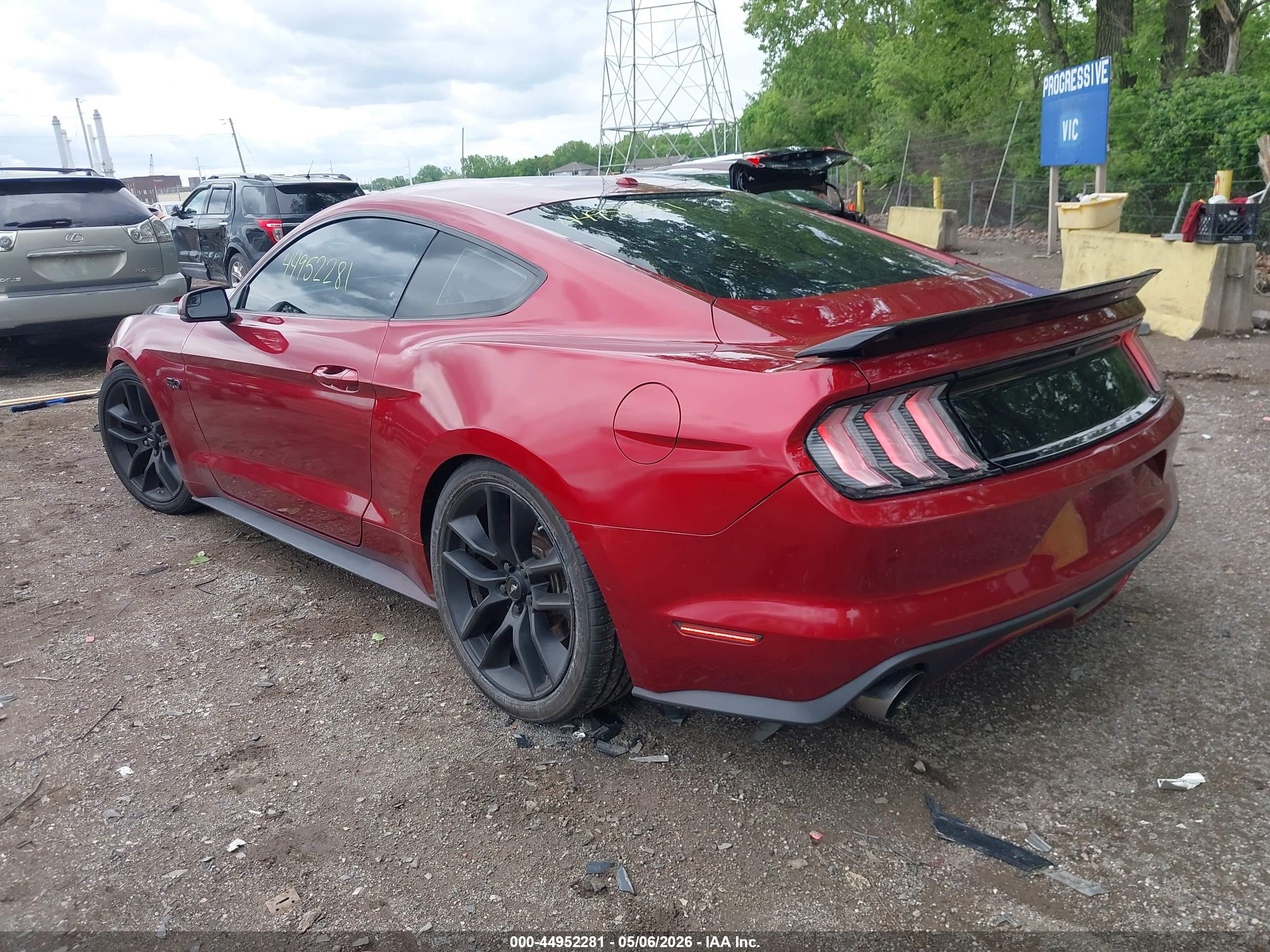 FORD MUSTANG image 3