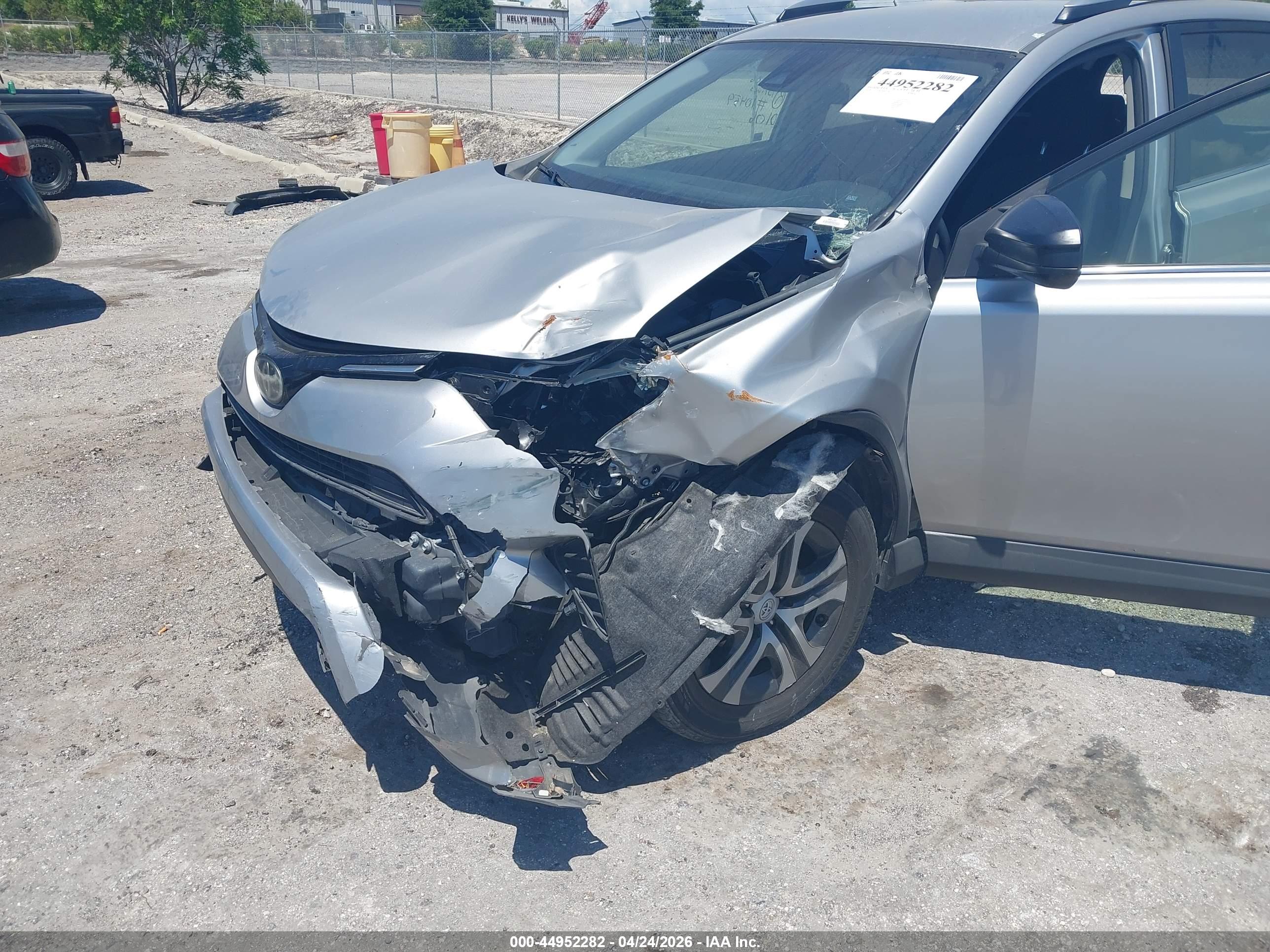 TOYOTA RAV4 image 6