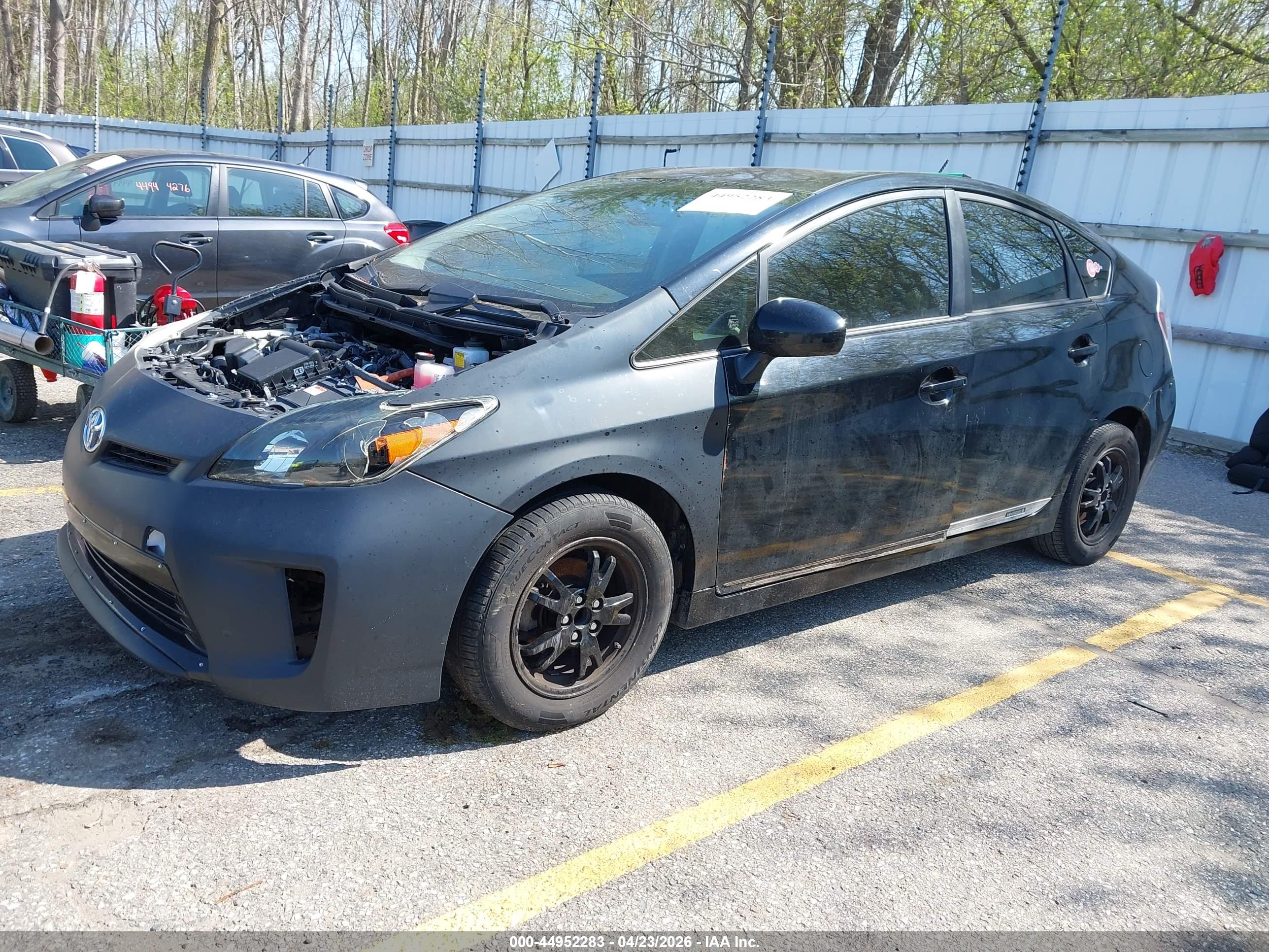 TOYOTA PRIUS image 2