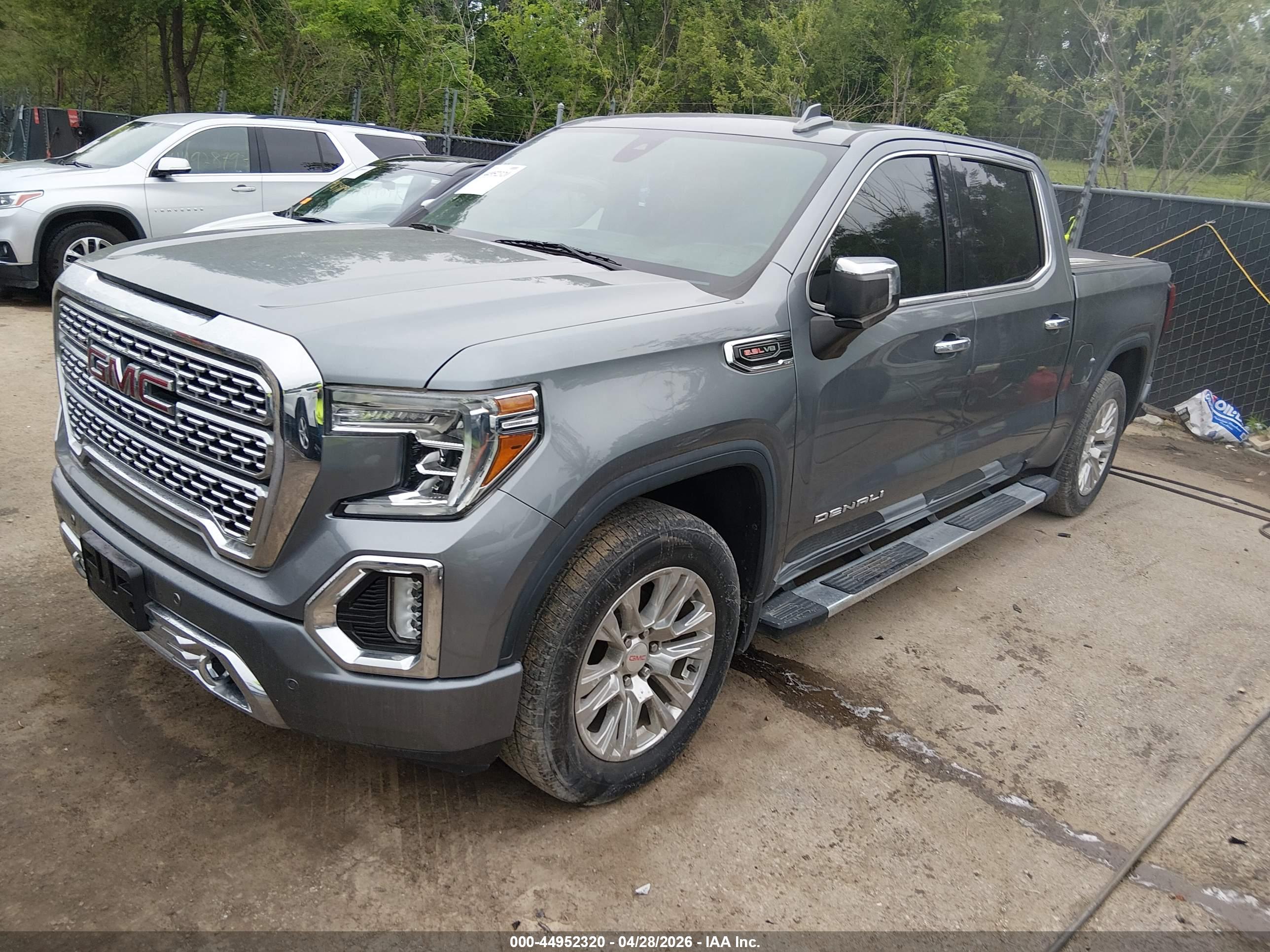 GMC SIERRA image 2