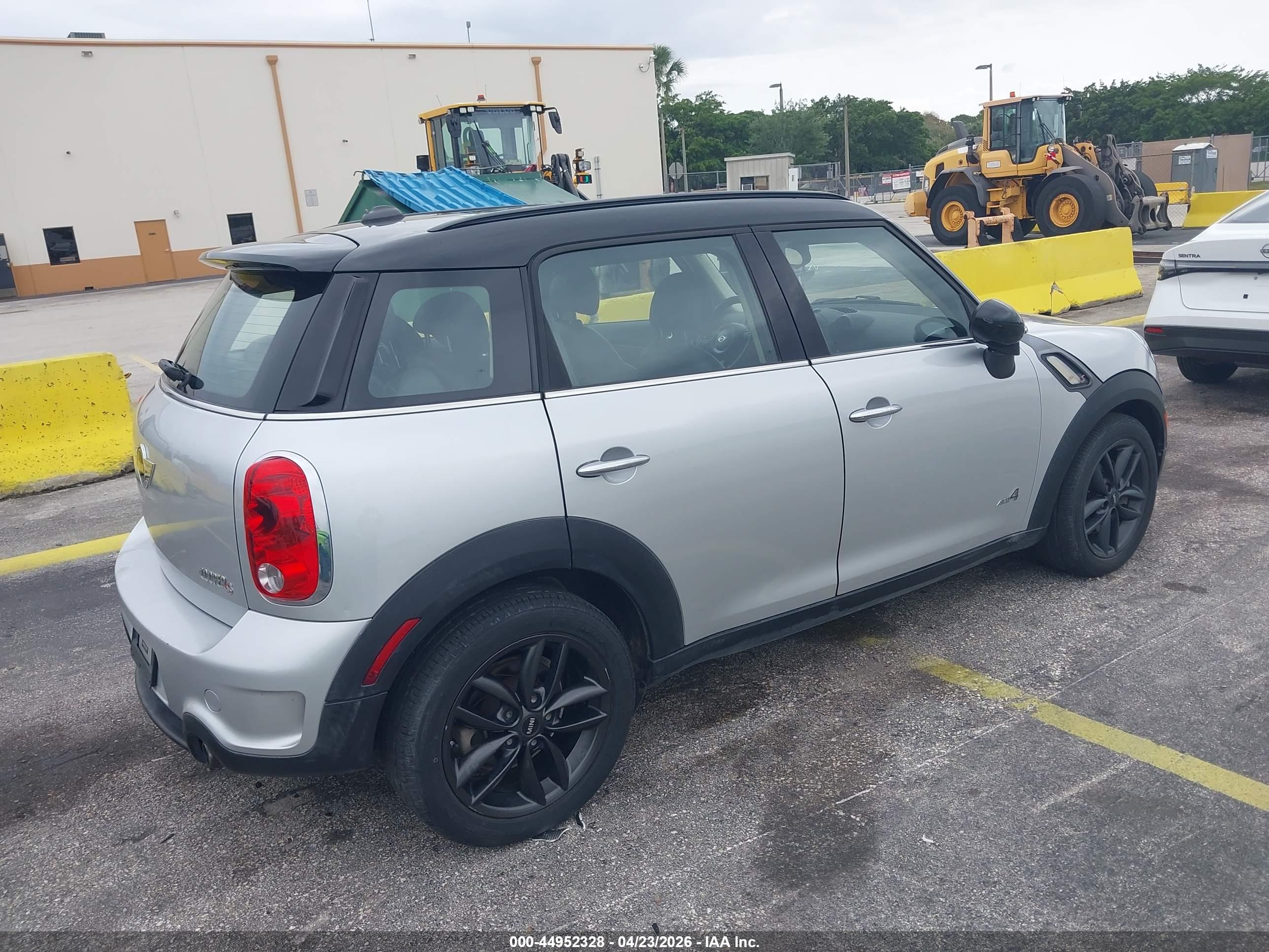 MINI COUNTRYMAN image 4