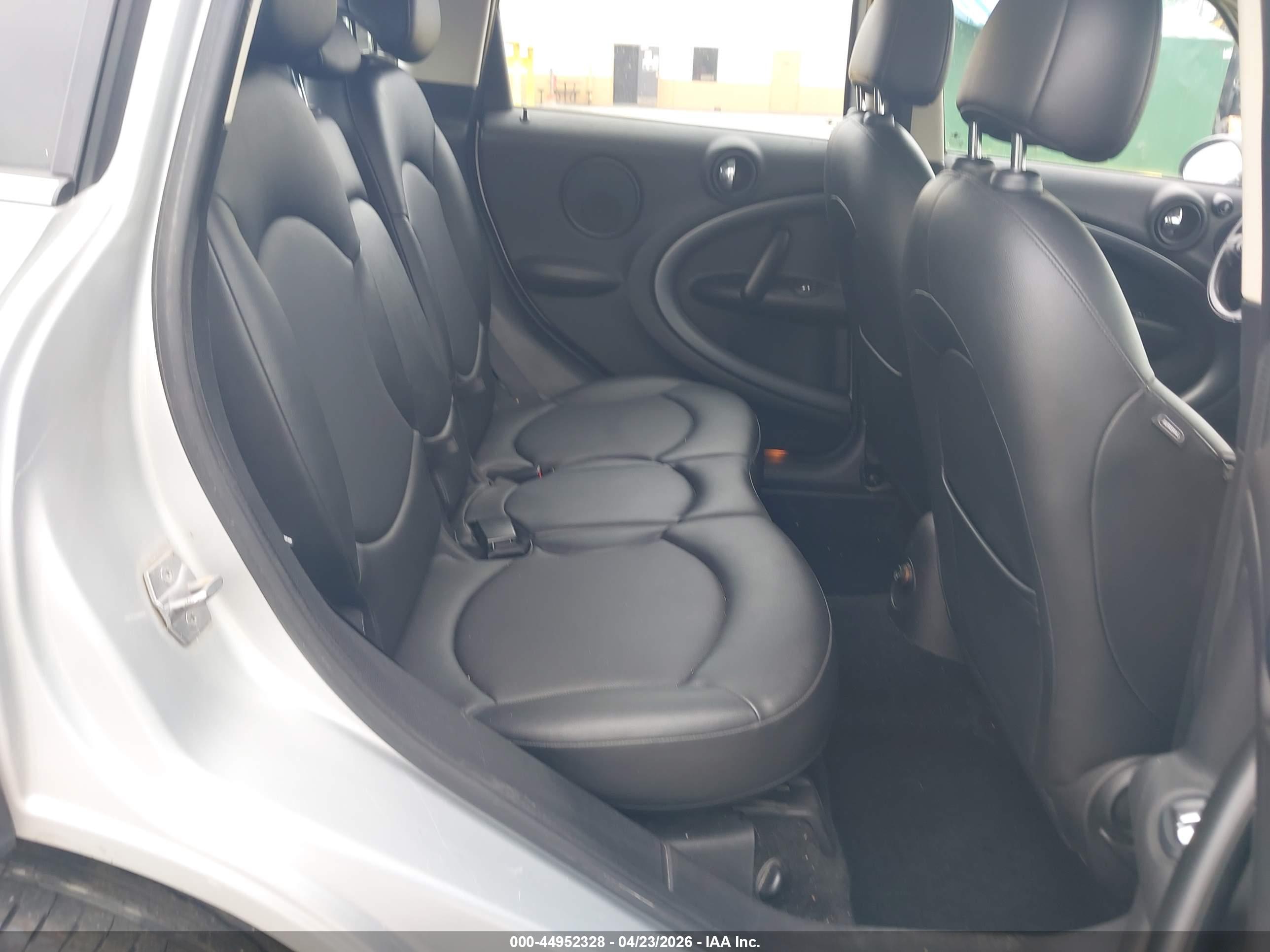 MINI COUNTRYMAN image 8