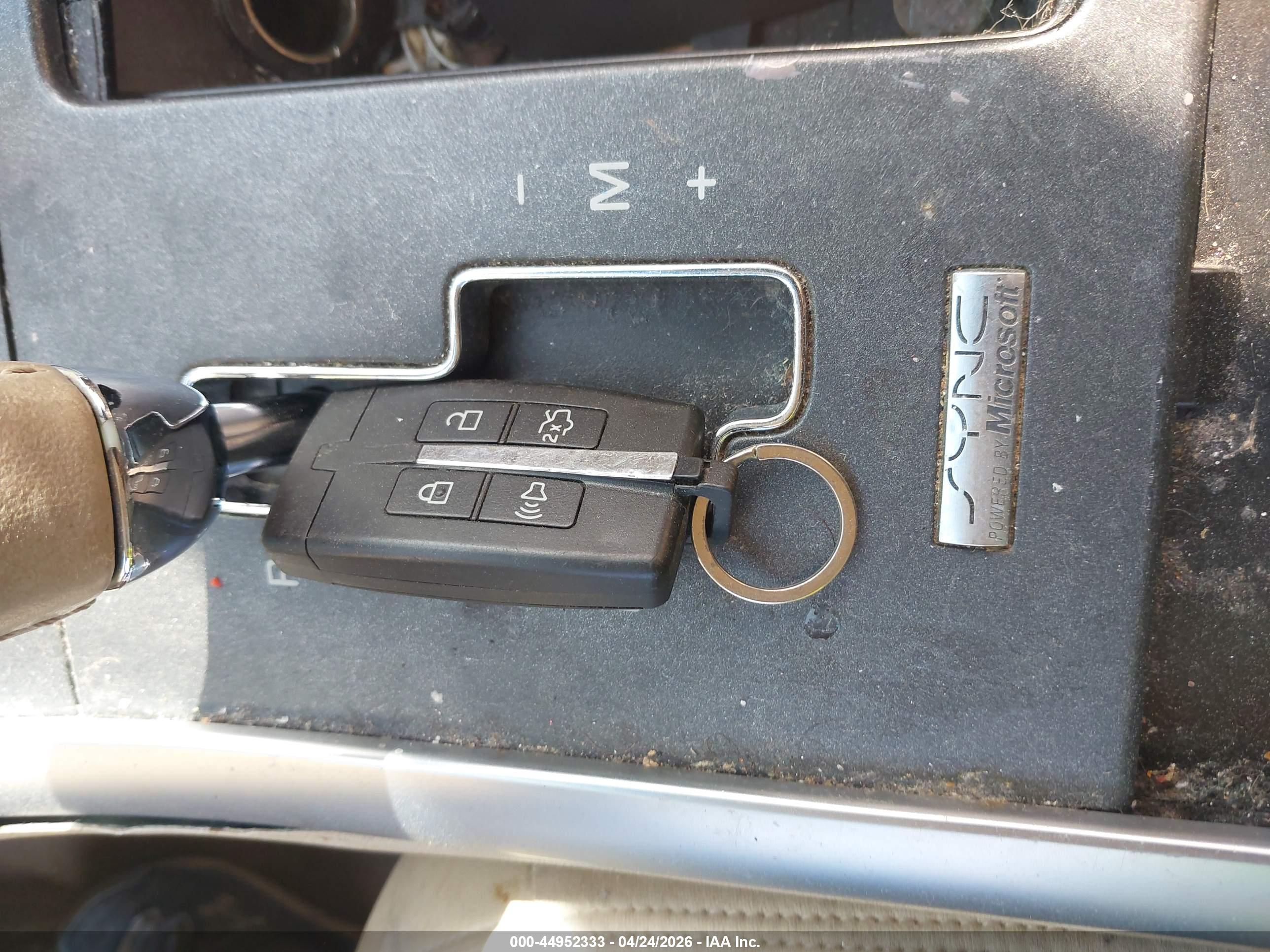 LINCOLN MKS image 11