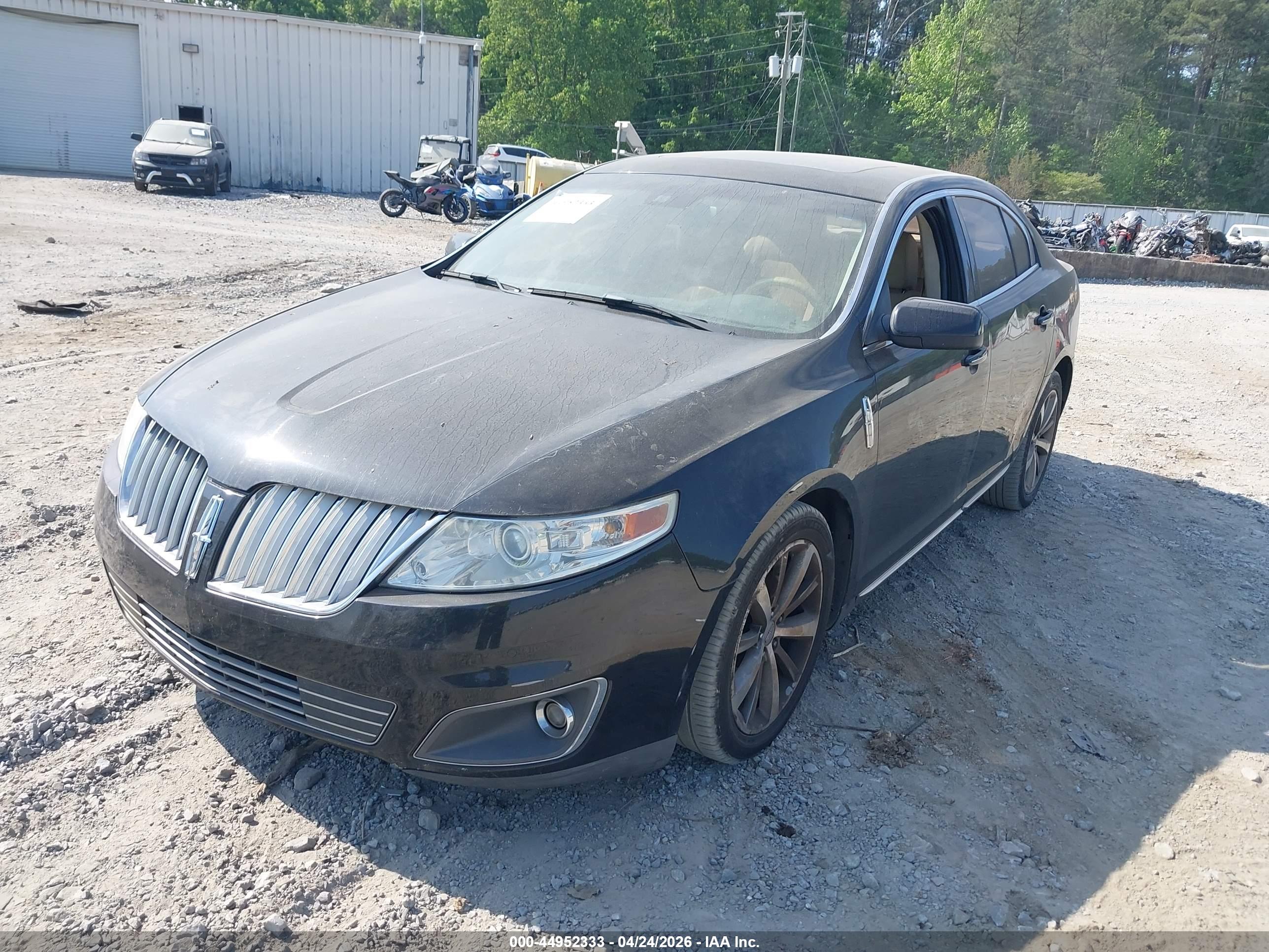 LINCOLN MKS image 2