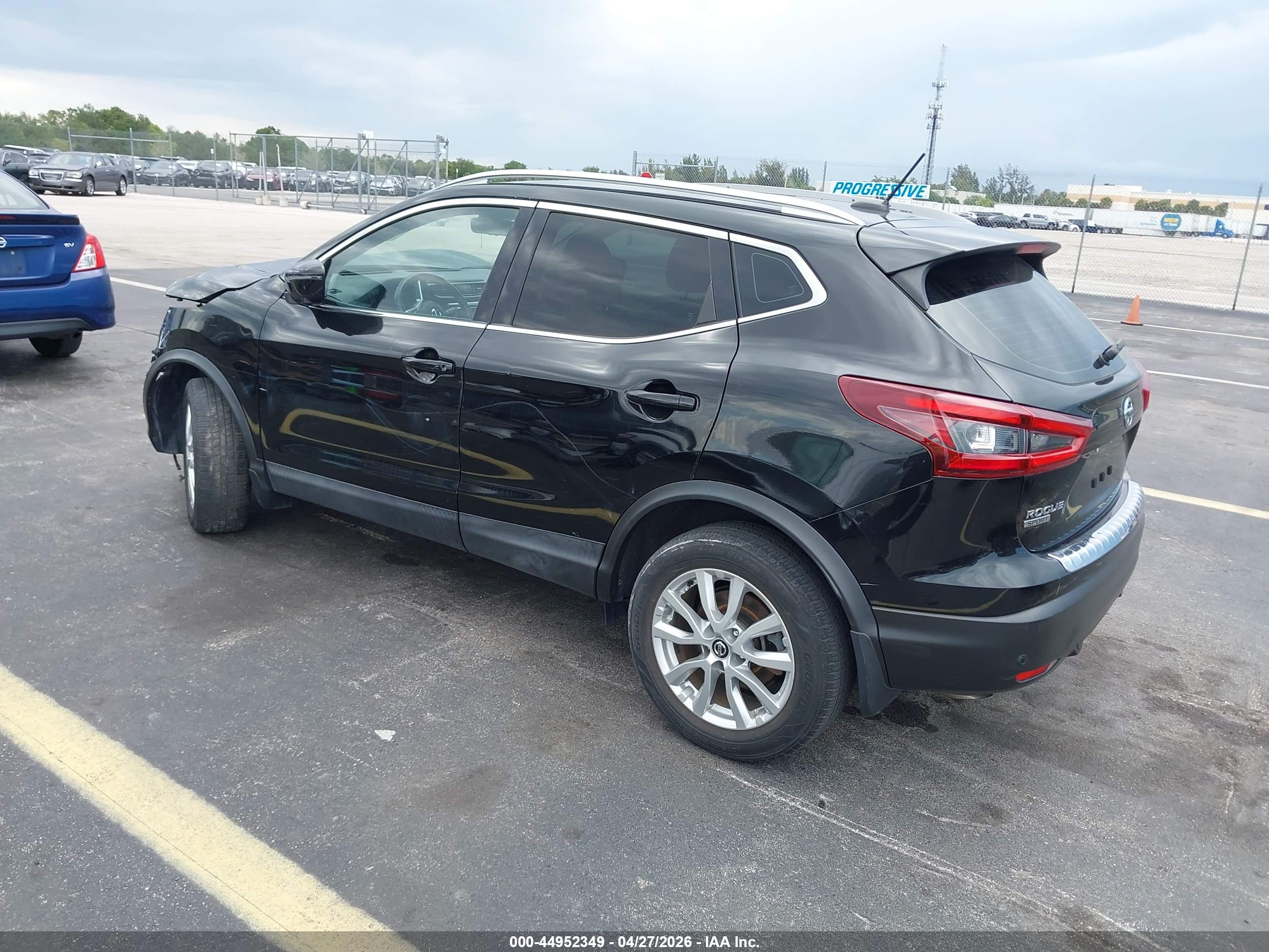 NISSAN ROGUE image 3