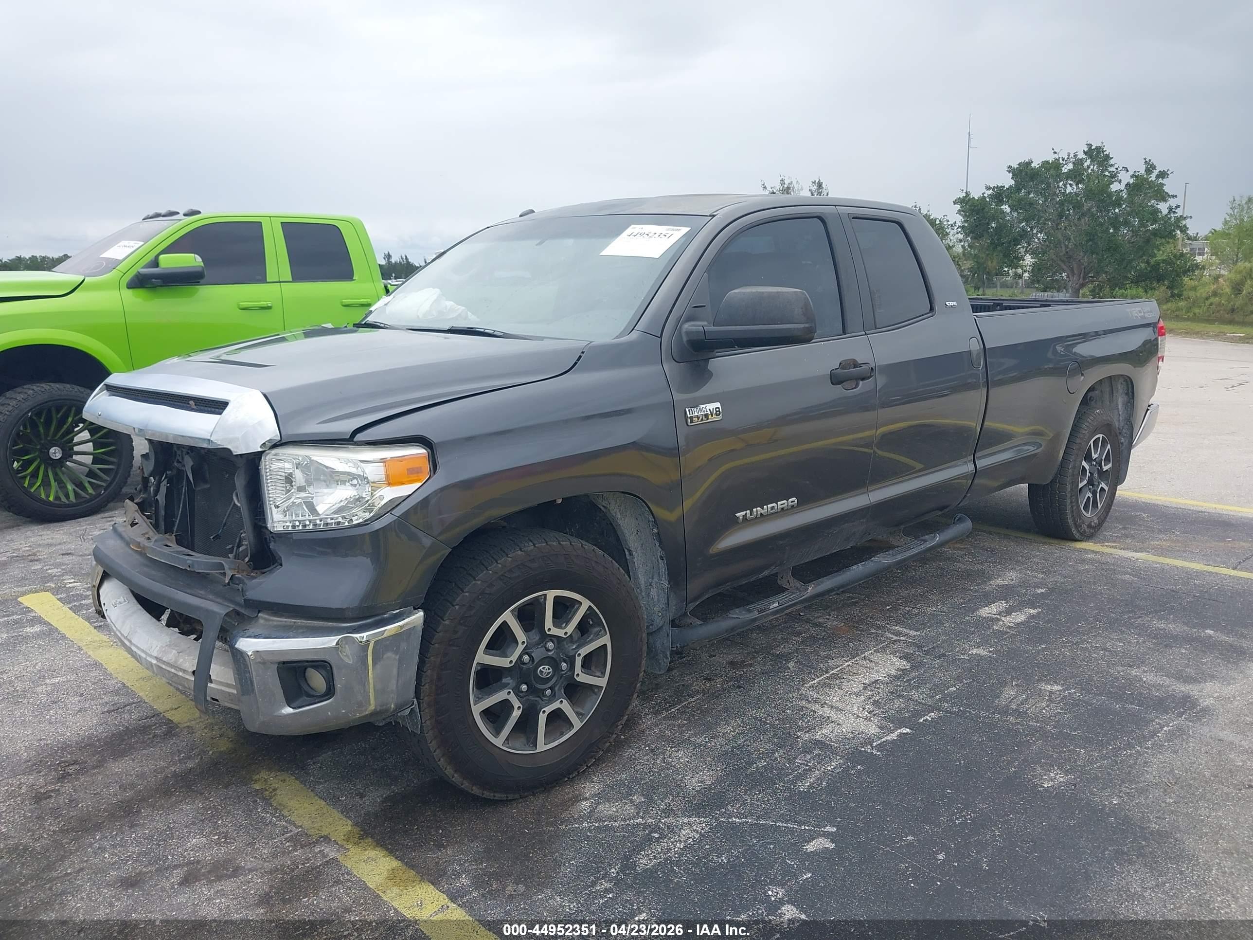TOYOTA TUNDRA image 2