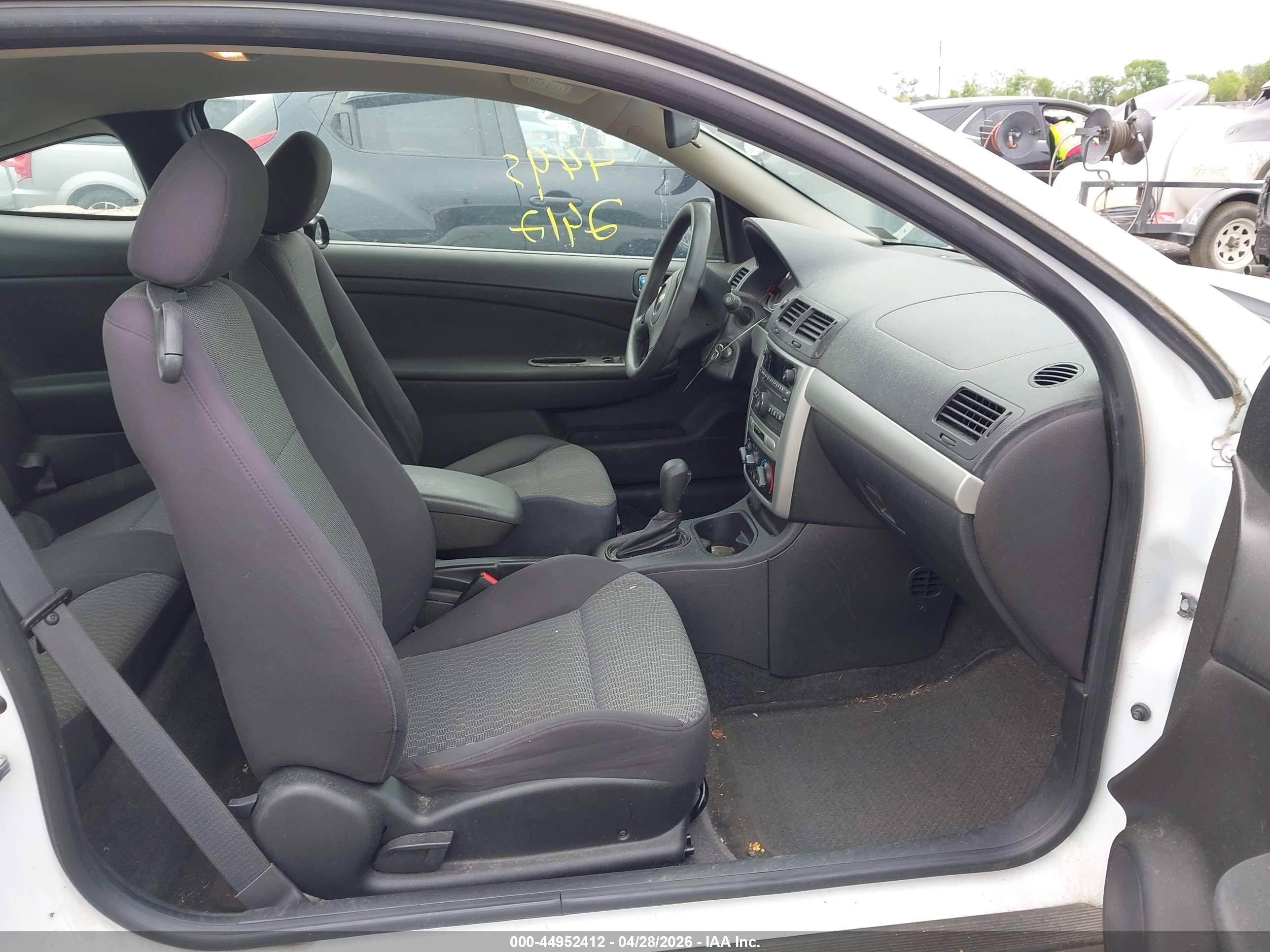 CHEVROLET COBALT image 5