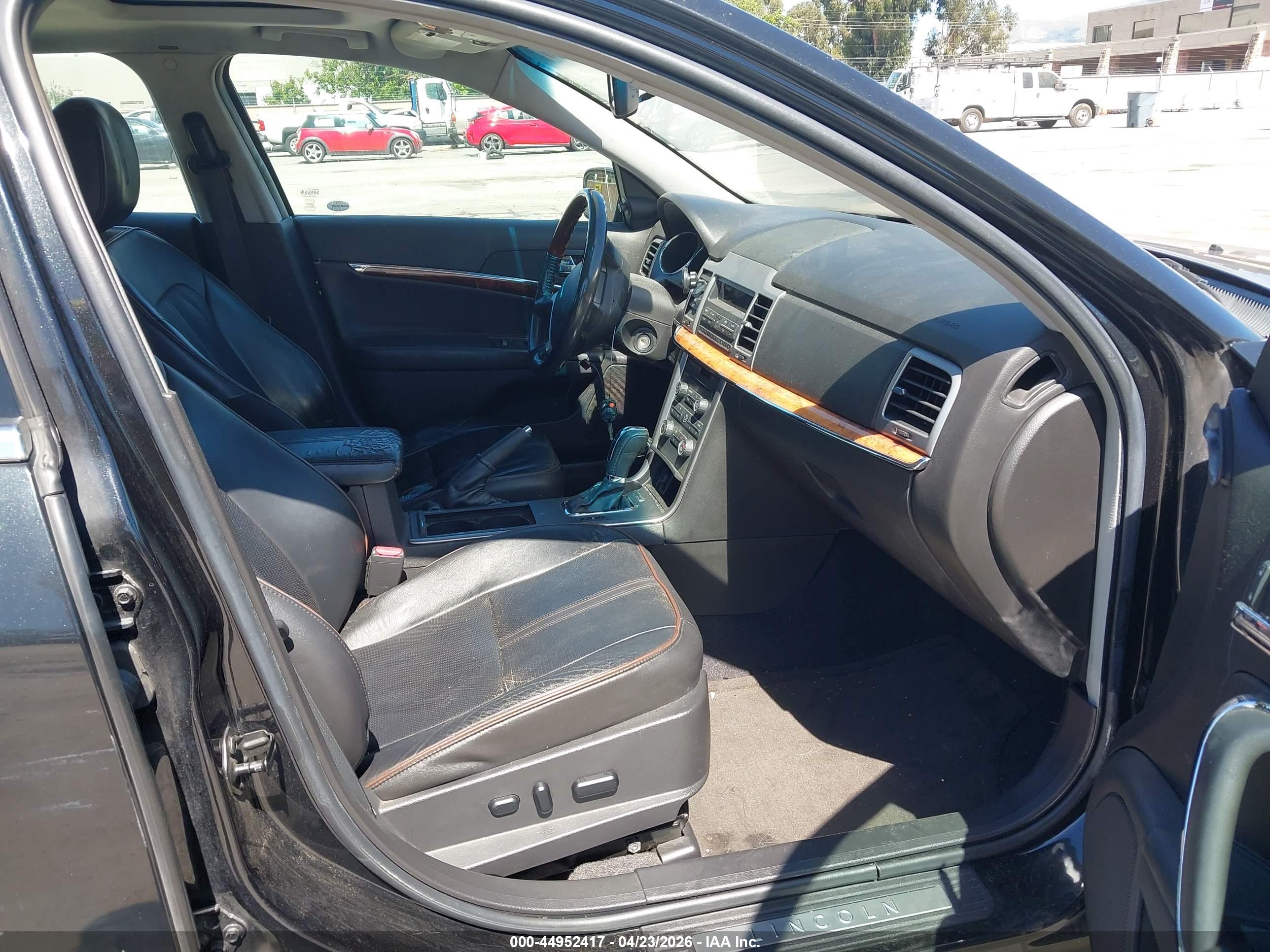 LINCOLN MKZ image 5