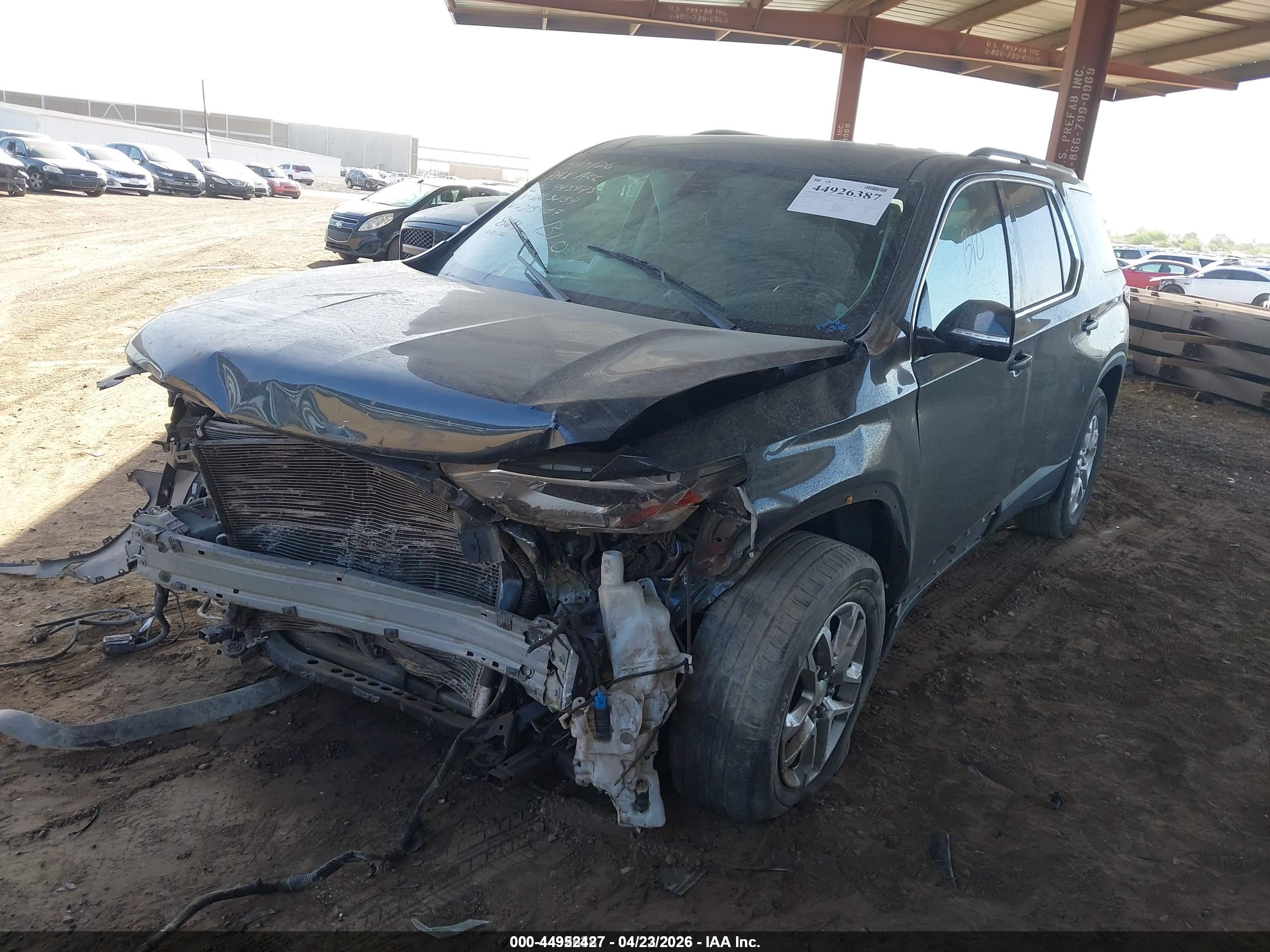 CHEVROLET TRAVERSE image 2