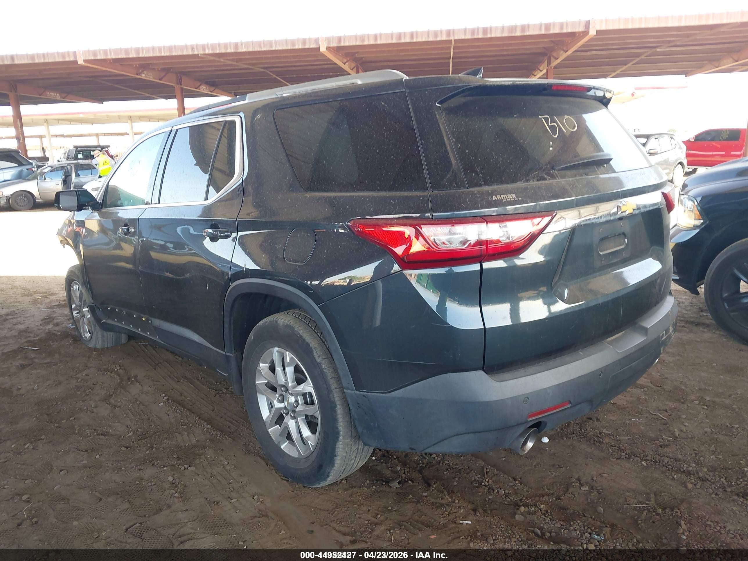 CHEVROLET TRAVERSE image 3