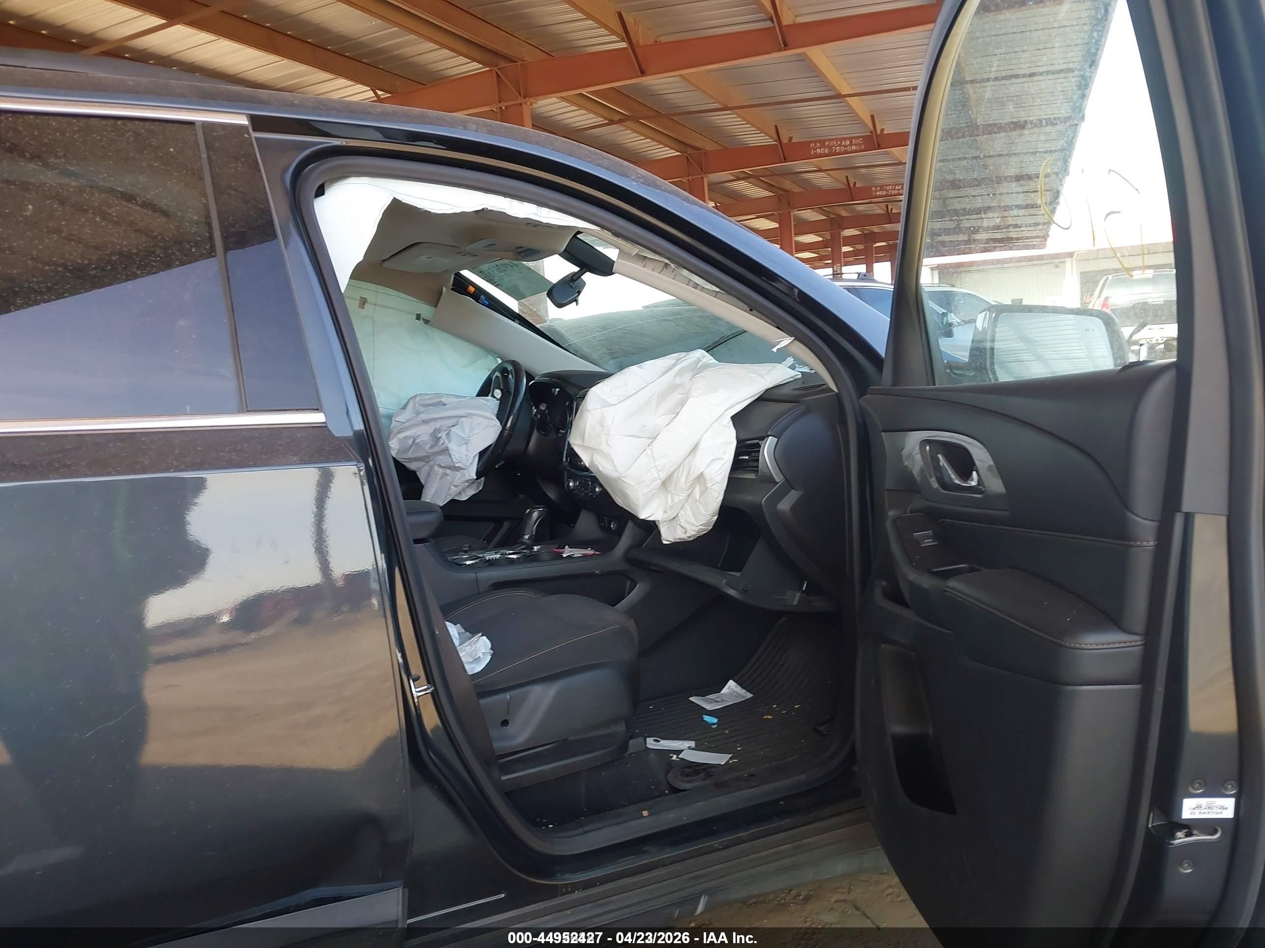 CHEVROLET TRAVERSE image 5